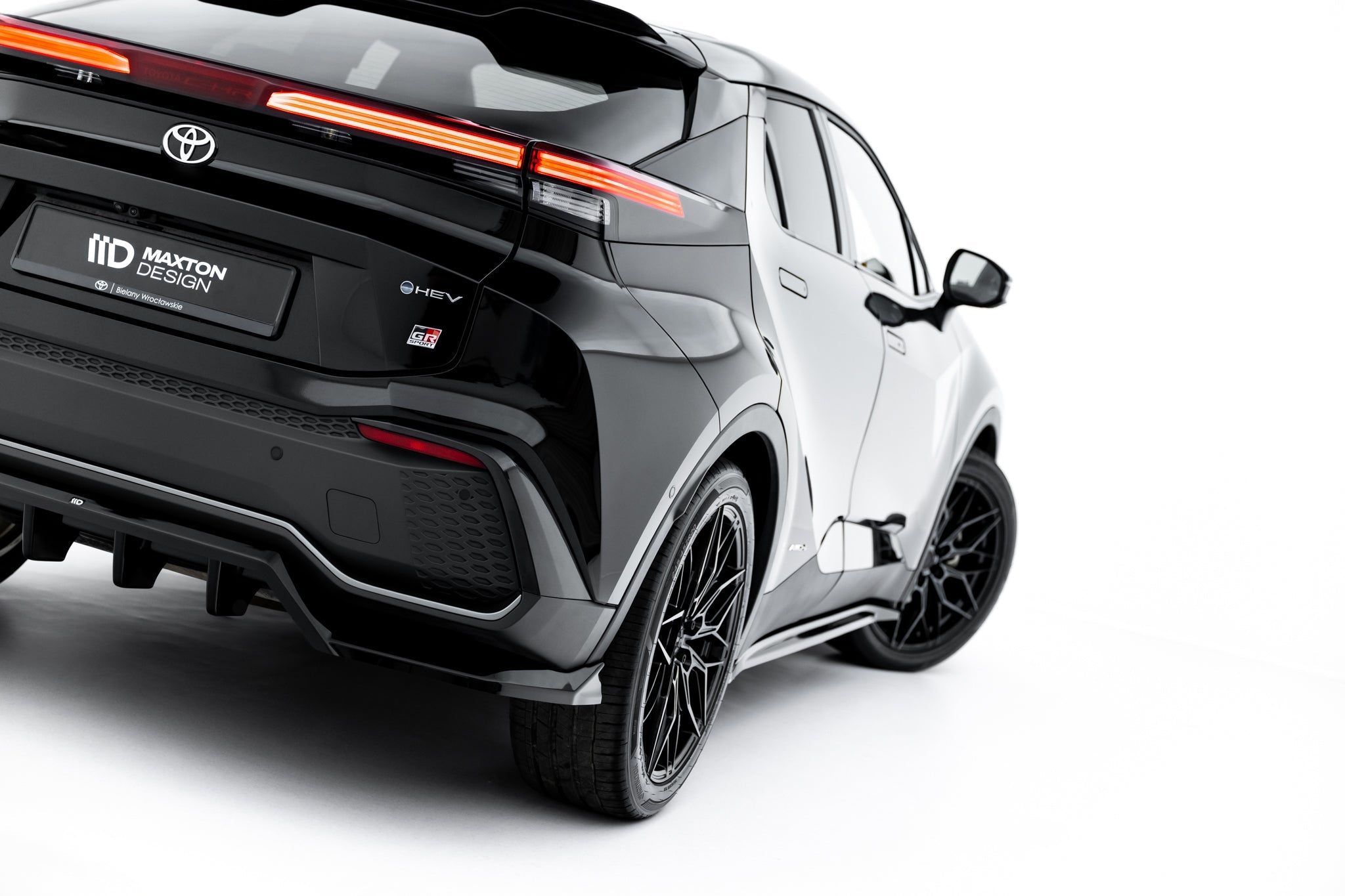 Maxton Design - Mittlerer Cup Diffusor DTM Look Heck Ansatz für Toyota C - HR Mk2 - Aerowerk.