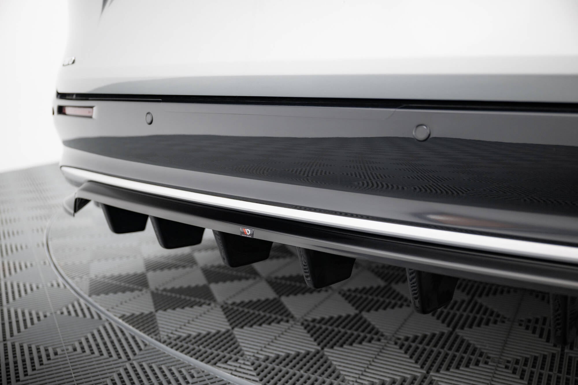 Maxton Design - Mittlerer Cup Diffusor DTM Look Heck Ansatz für Toyota Sienna Mk4 - Aerowerk.