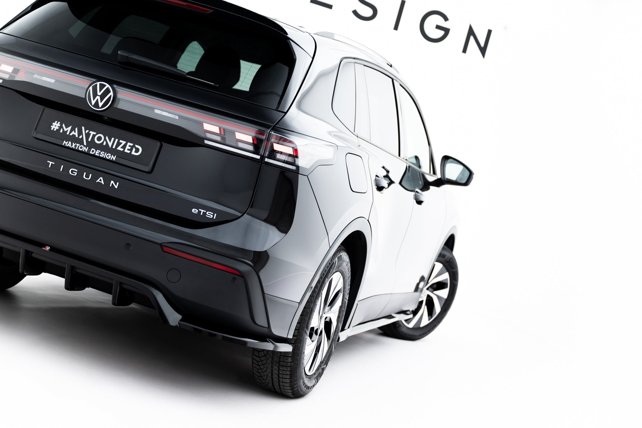 Maxton Design - Mittlerer Cup Diffusor DTM Look Heck Ansatz für VW Tiguan Mk3 - Aerowerk.