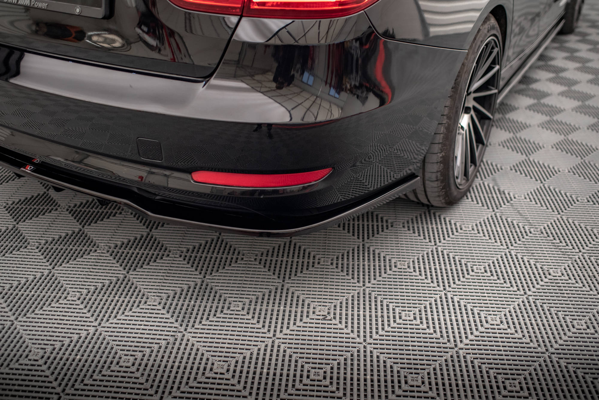 Maxton Design - Mittlerer Cup Diffusor / Heck Ansatz für BMW 3er GT F34 - Aerowerk.