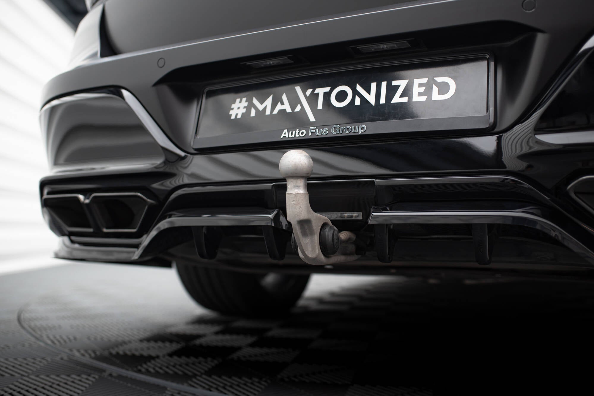 Maxton Design - Mittlerer Cup Diffusor / Heck Ansatz für BMW M760e G70 - Aerowerk.