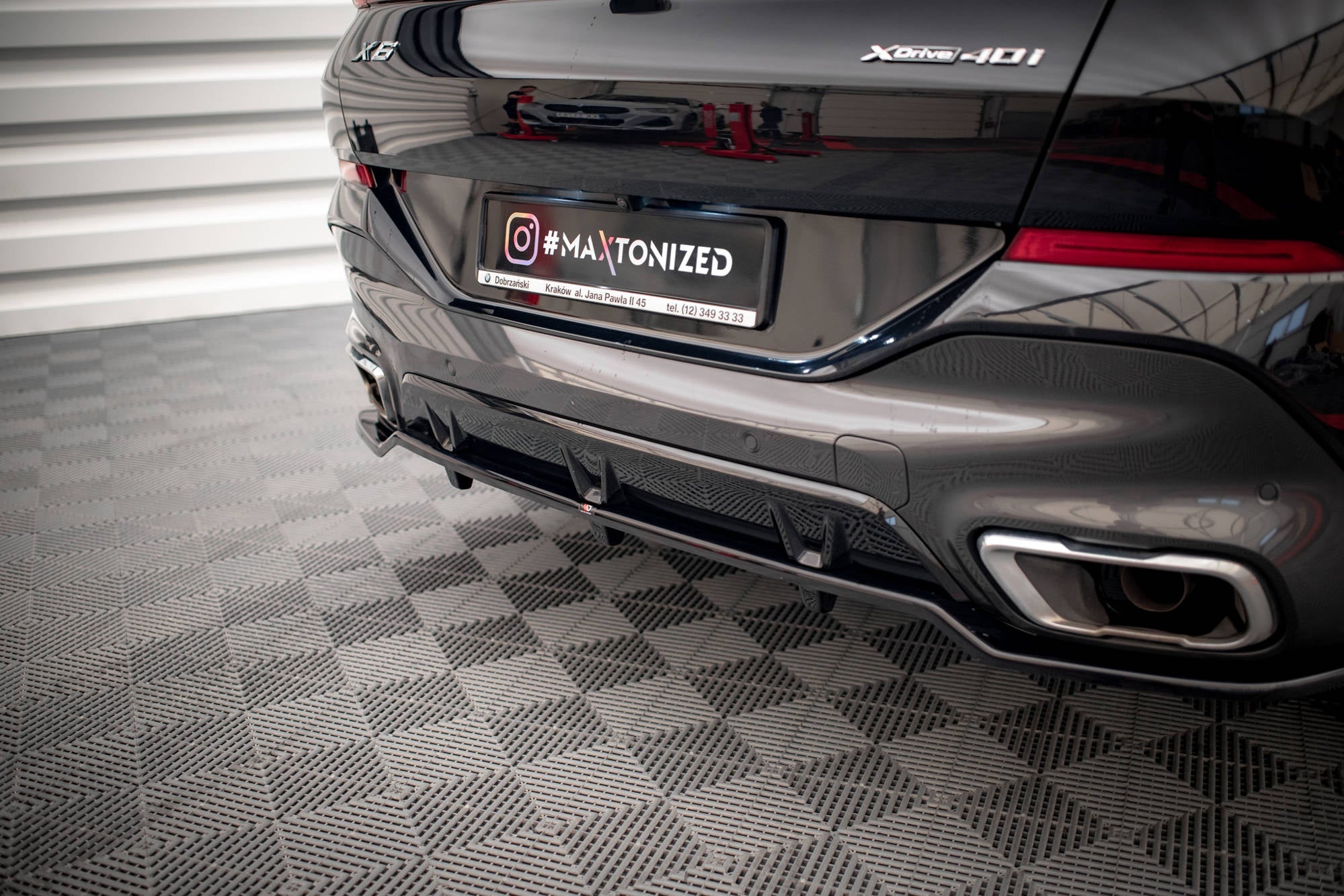 Maxton Design - Mittlerer Cup Diffusor V2 DTM Look Heck Ansatz für BMW X6 M - Paket G06 - Aerowerk.