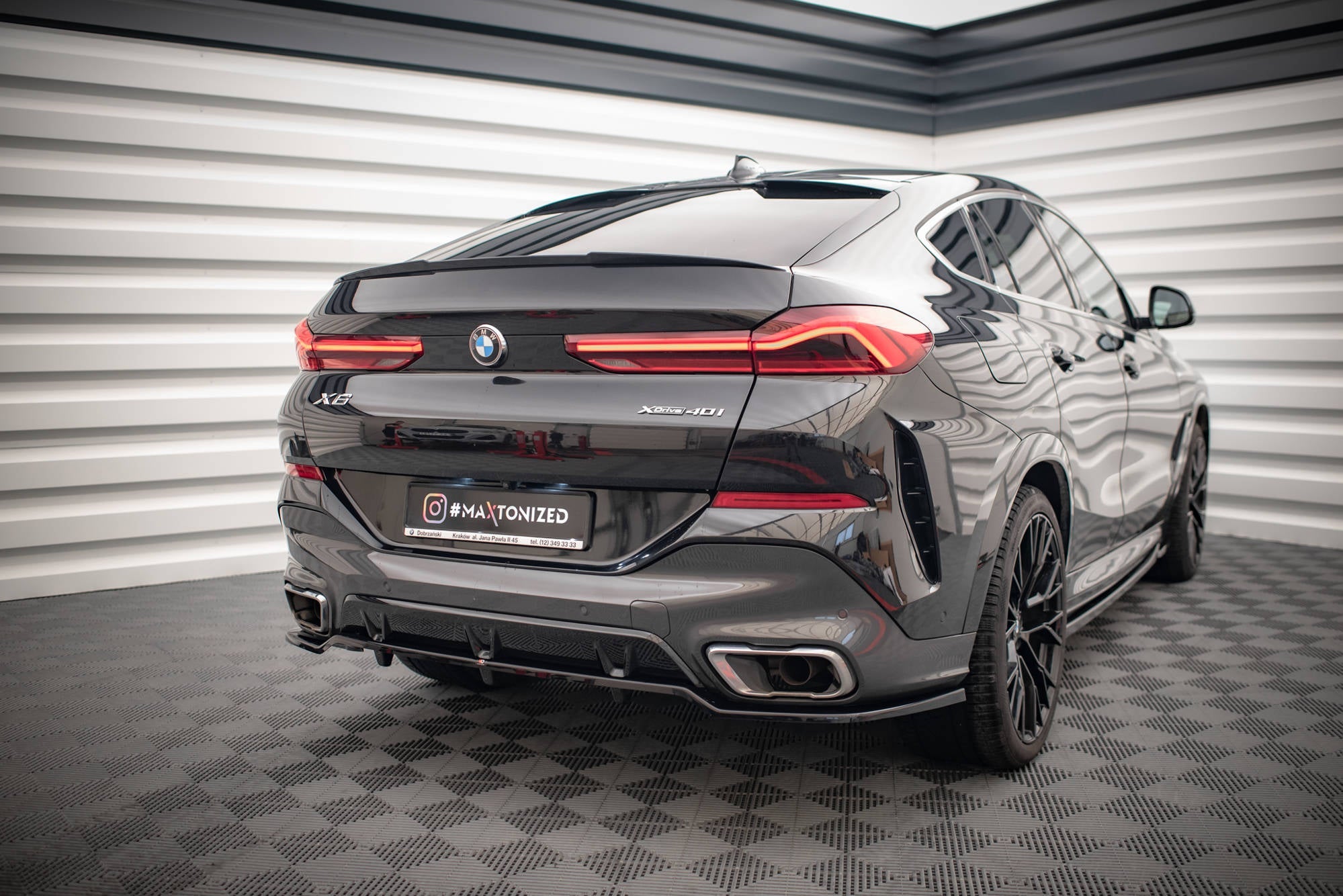 Maxton Design - Mittlerer Cup Diffusor V2 DTM Look Heck Ansatz für BMW X6 M - Paket G06 - Aerowerk.