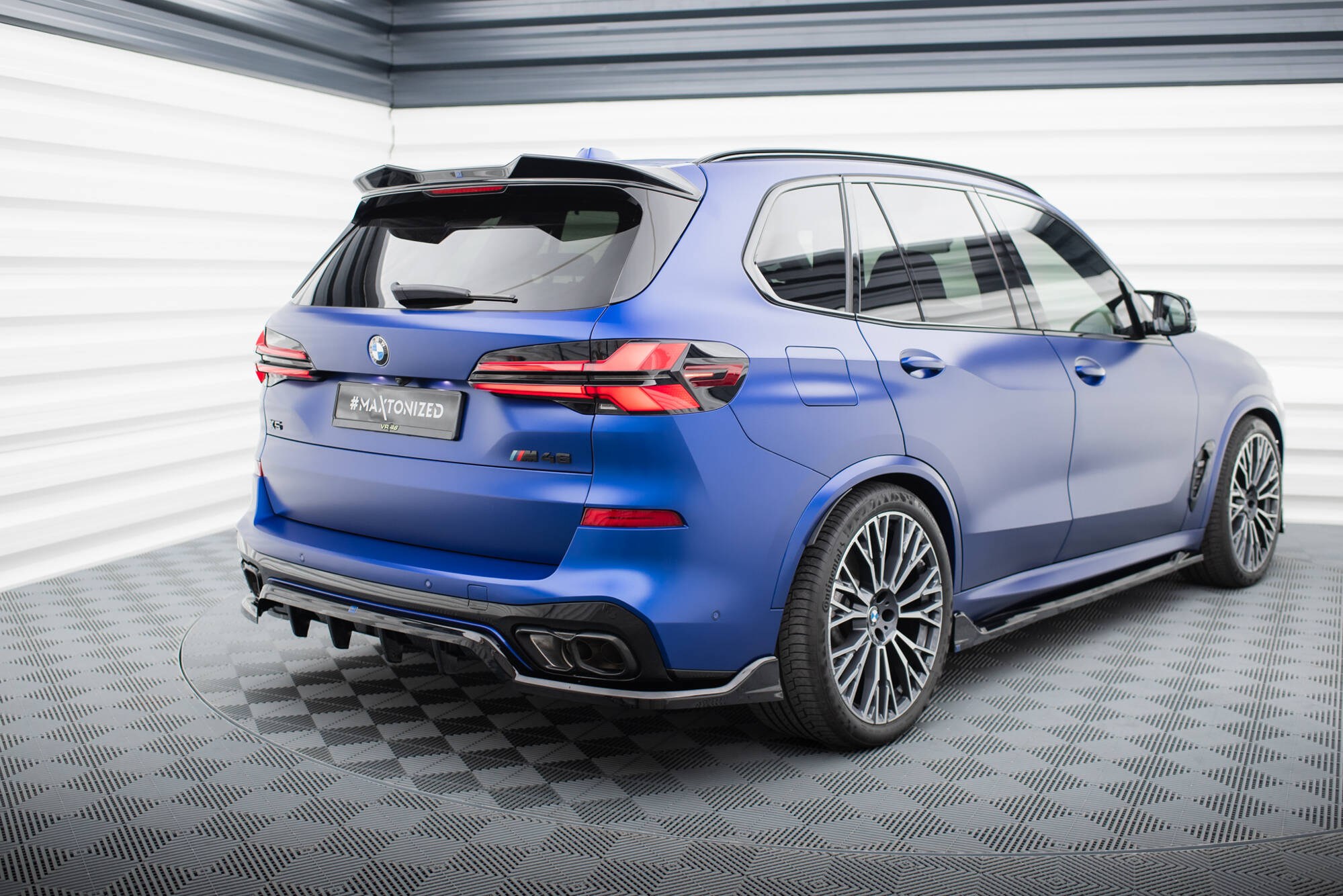 Maxton Design - Mittlerer Cup Diffusor V.2 Heckansatz für BMW X5 M - Paket G05 Facelift - Aerowerk.
