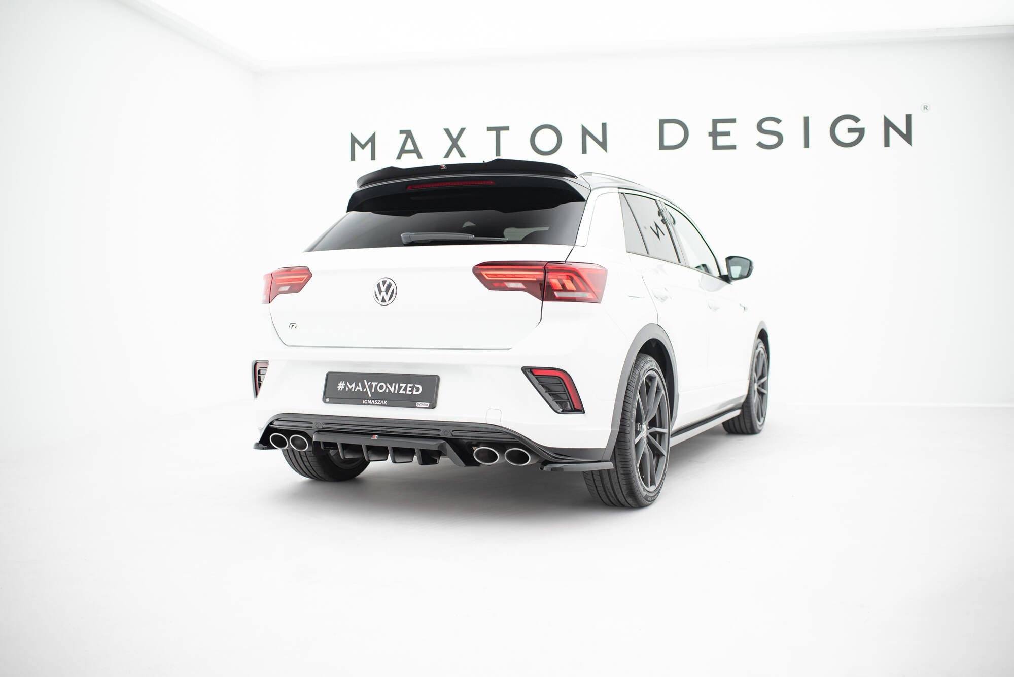 Maxton Design - Mittlerer Diffusor Heck Ansatz DTM Look für VW T - Roc R Mk1 - Aerowerk.