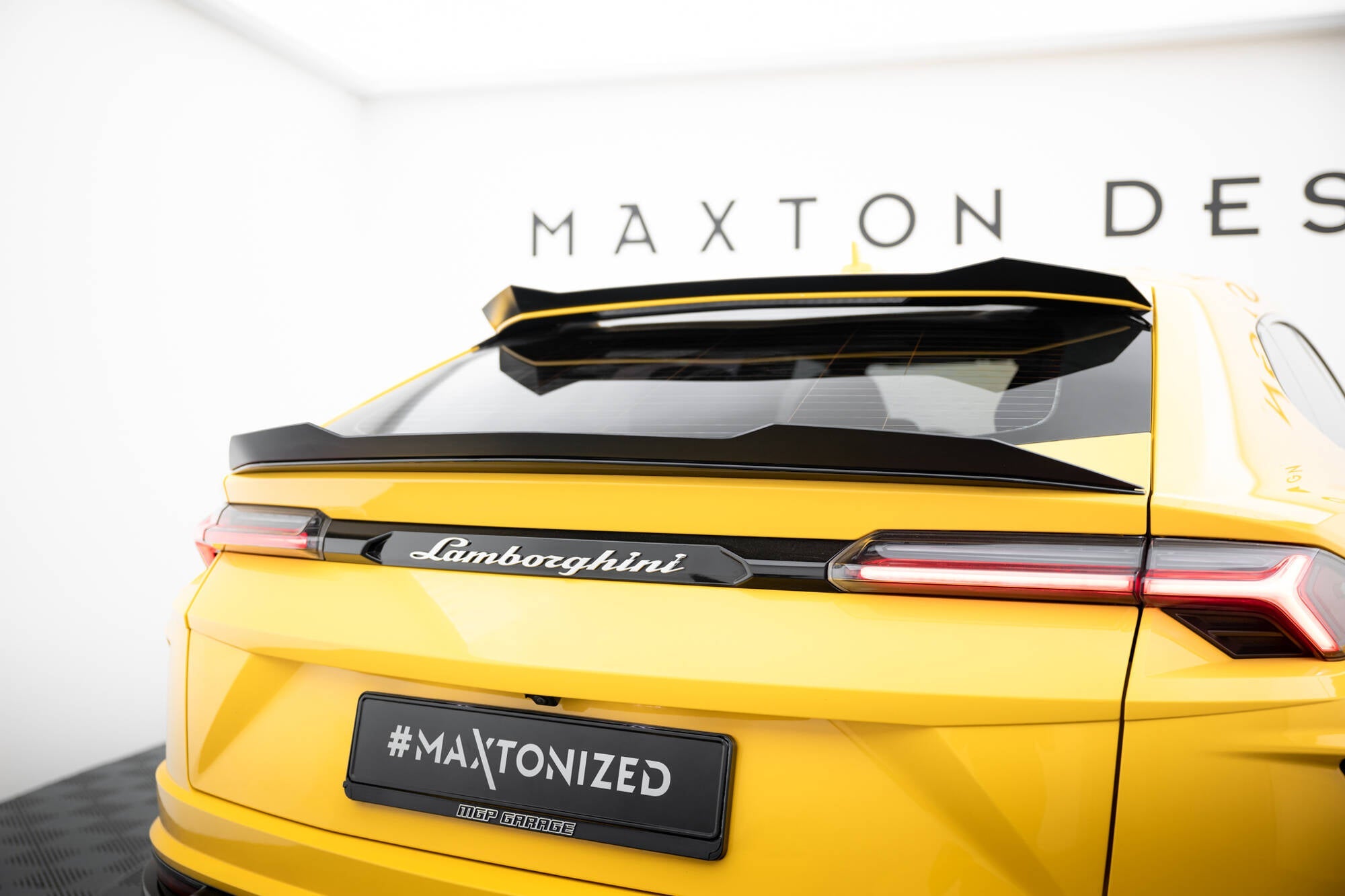Maxton Design - Niedriger Spoiler CAP für Lamborghini Urus Mk1 - Aerowerk.