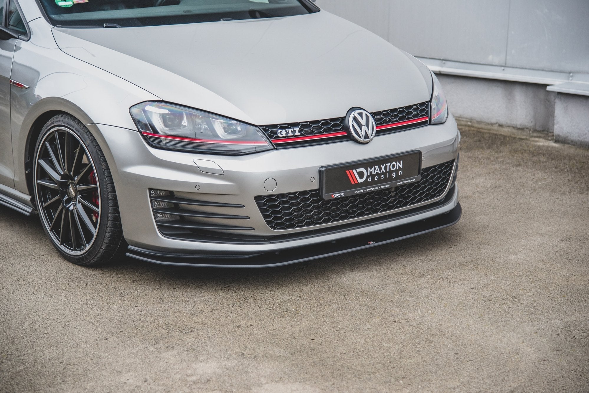 Maxton Design - Racing Frontlippe für VW Golf 7 GTI - Aerowerk.