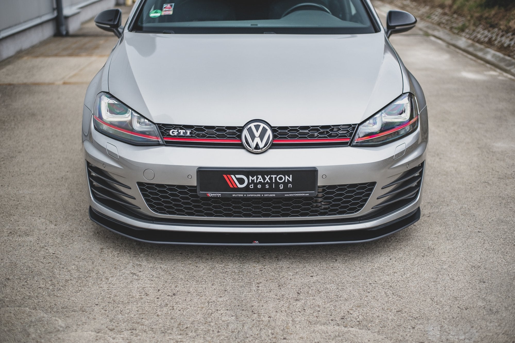 Maxton Design - Racing Frontlippe für VW Golf 7 GTI - Aerowerk.