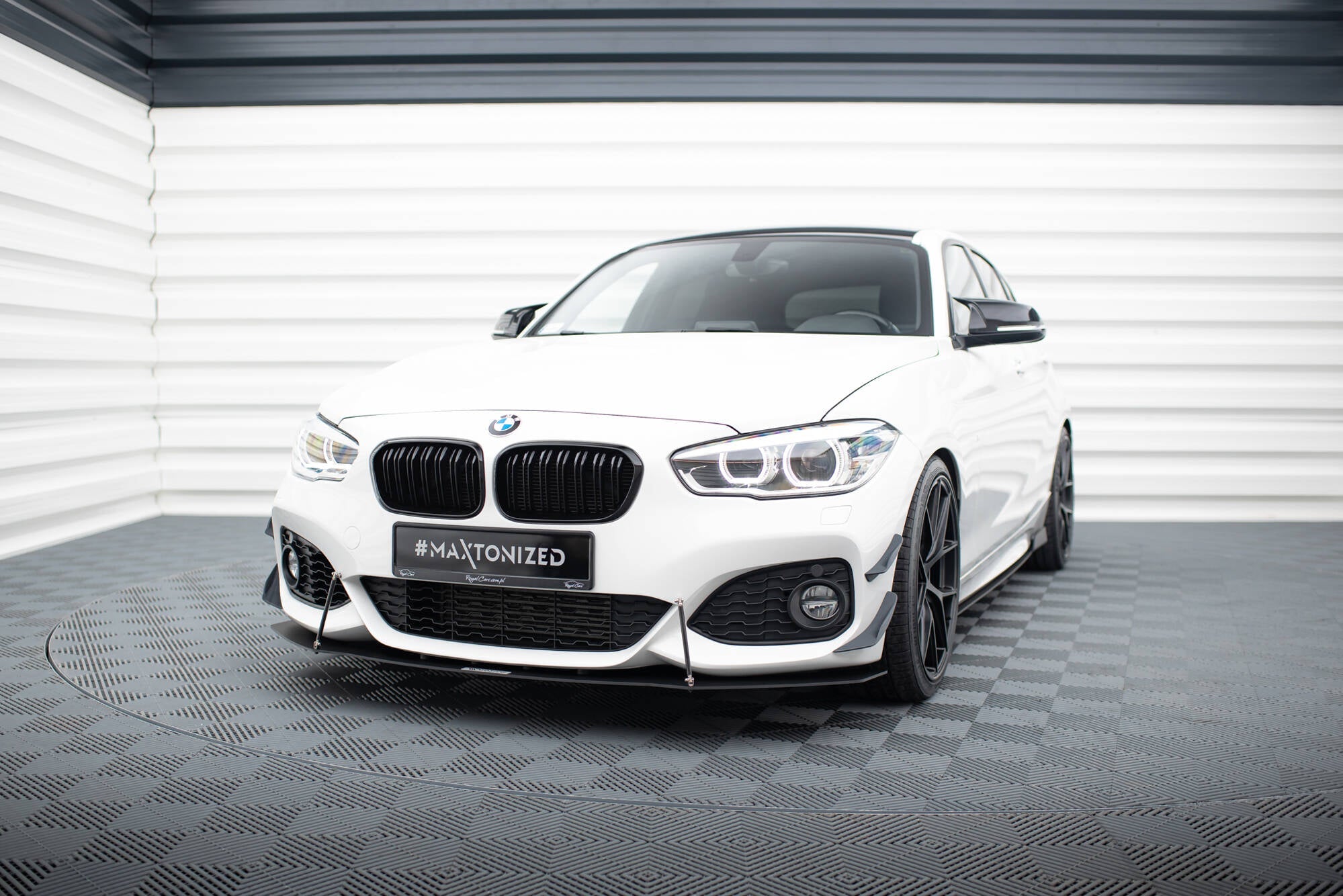 Maxton Design - Racing Frontlippe V1 für BMW 1er F20/F21 M - Power FACELIFT - Aerowerk.