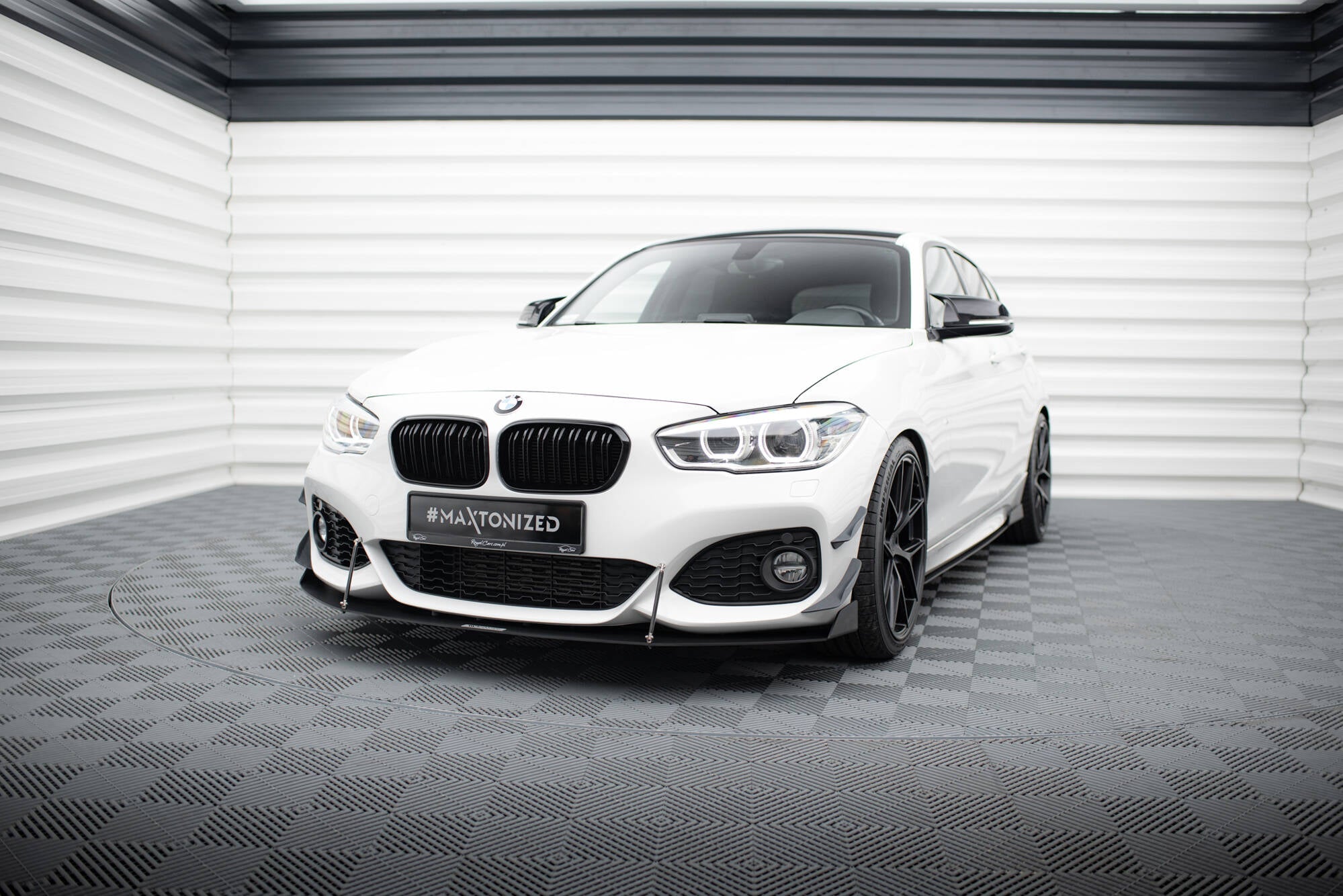 Maxton Design - Racing Frontlippe V2 für BMW 1er F20/F21 M - Power FACELIFT - Aerowerk.