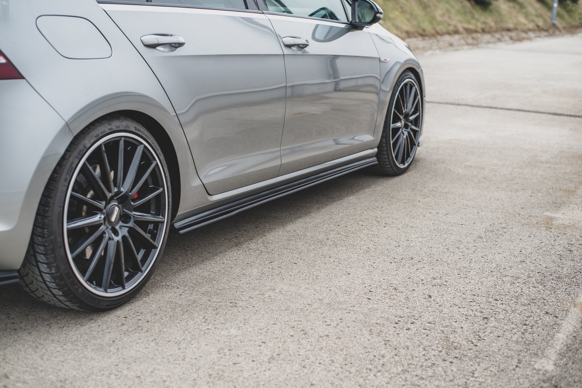 Maxton Design - Racing Seitenschweller Ansatz für VW Golf 7 GTI - Aerowerk.