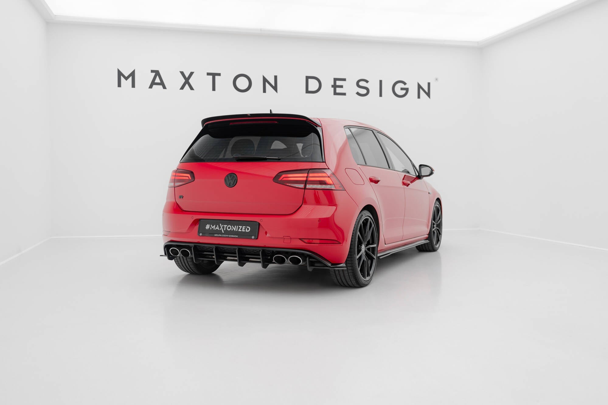 Maxton Design - Robuste Racing Diffusor für VW Golf R Mk7 Facelift - Aerowerk.