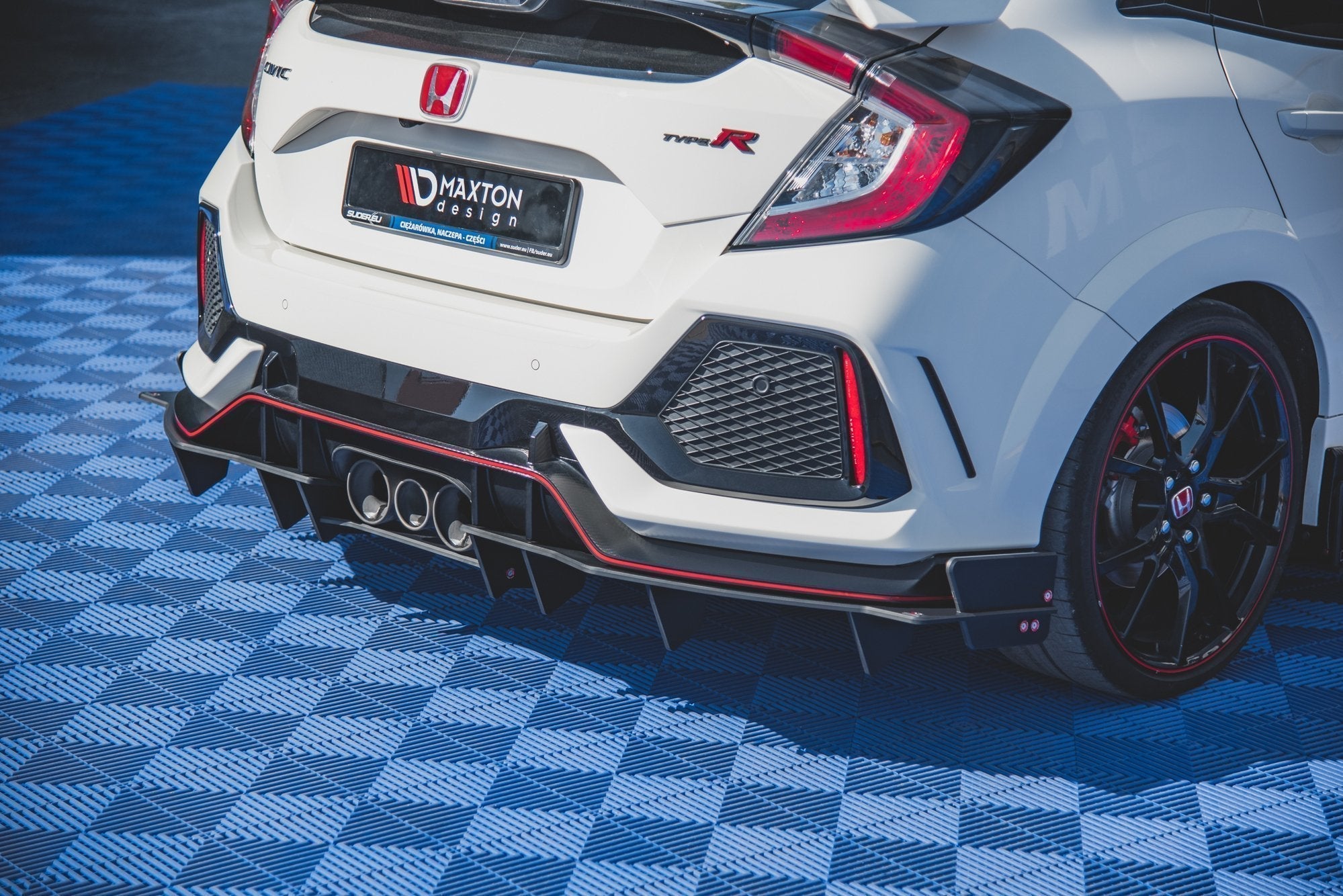 Maxton Design - Robuste Racing Diffusor Heck Ansatz für Honda Civic X Type R - Aerowerk.