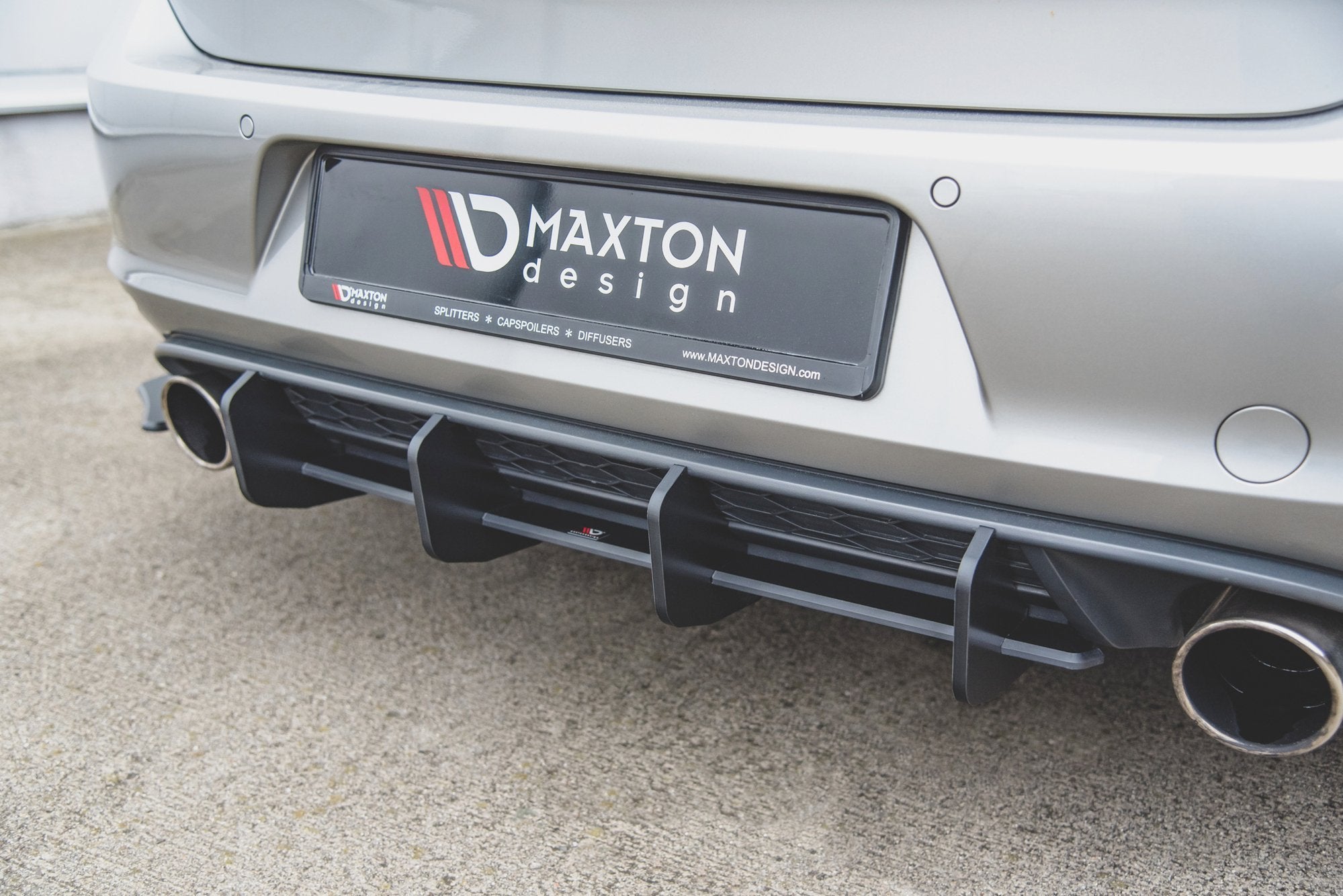 Maxton Design - Robuste Racing Diffusor V2 für VW Golf 7 GTI - Aerowerk.