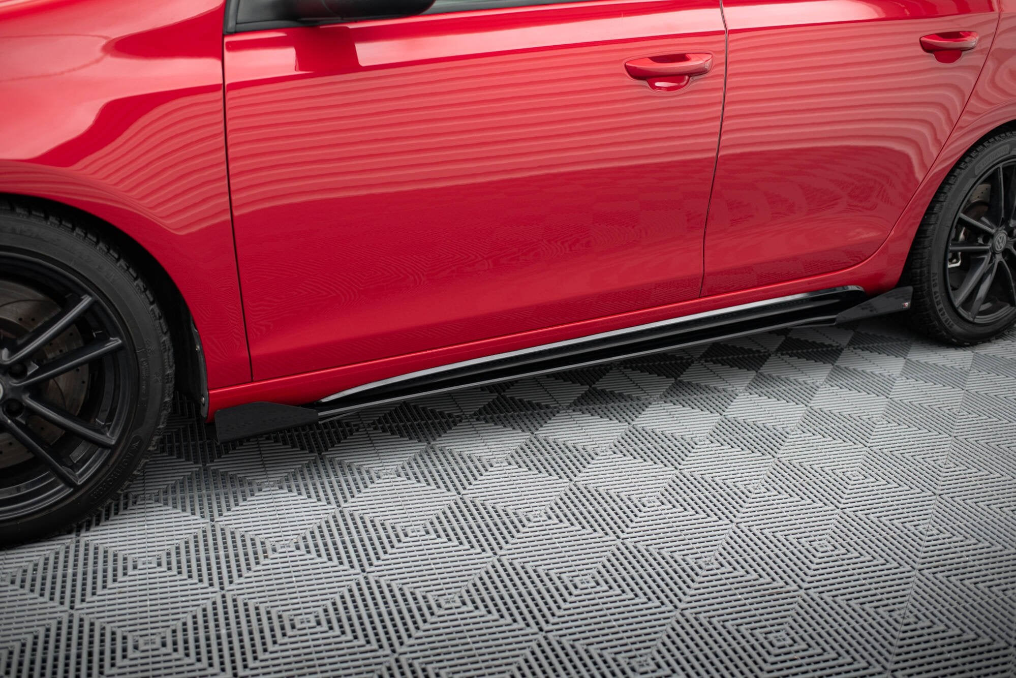 Maxton Design - Robuste Racing Seitenschweller Ansatz für für + Flaps Volkswagen Golf GTI Mk6 - Aerowerk.