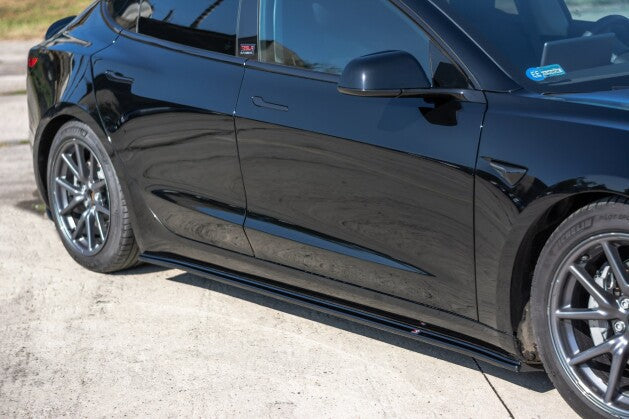 Seitenschweller Ansatz Cup Leisten für Tesla Model 3 / Model 3 Performance Mk1 / Mk1 FL - Aerowerk.