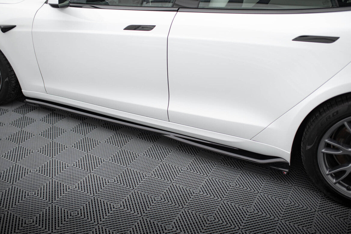 Seitenschweller Ansatz Cup Leisten V.1 für Tesla Model S Plaid Mk1 FL - Aerowerk.