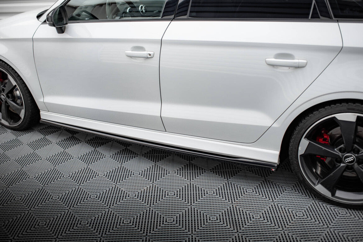 Seitenschweller Ansatz Cup Leisten V.2 für Audi RS3 Limousine 8V Facelift - Aerowerk.