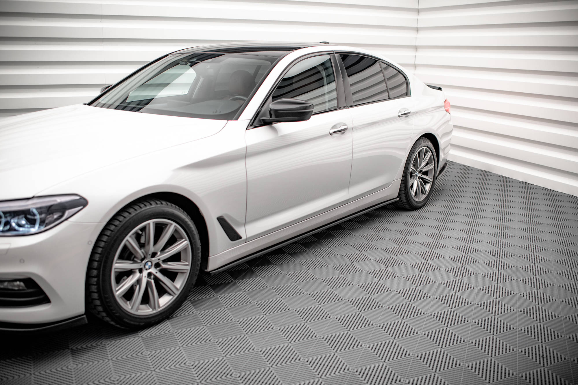 Maxton Design - Seitenschweller Ansatz für BMW 5er G30 / G31 - Aerowerk.