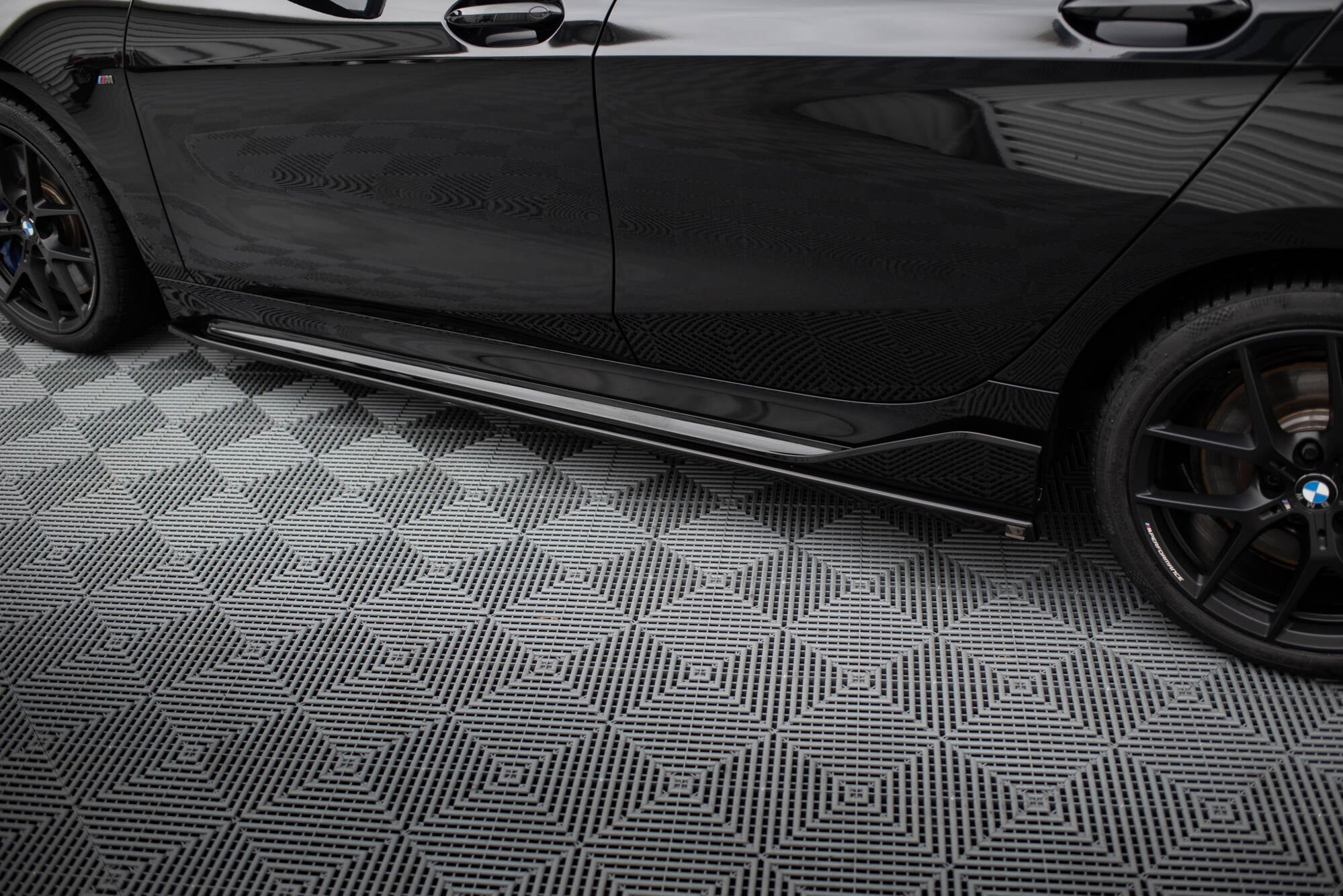 Maxton Design - Seitenschweller Ansatz für BMW M135i M - Performance F40 - Aerowerk.