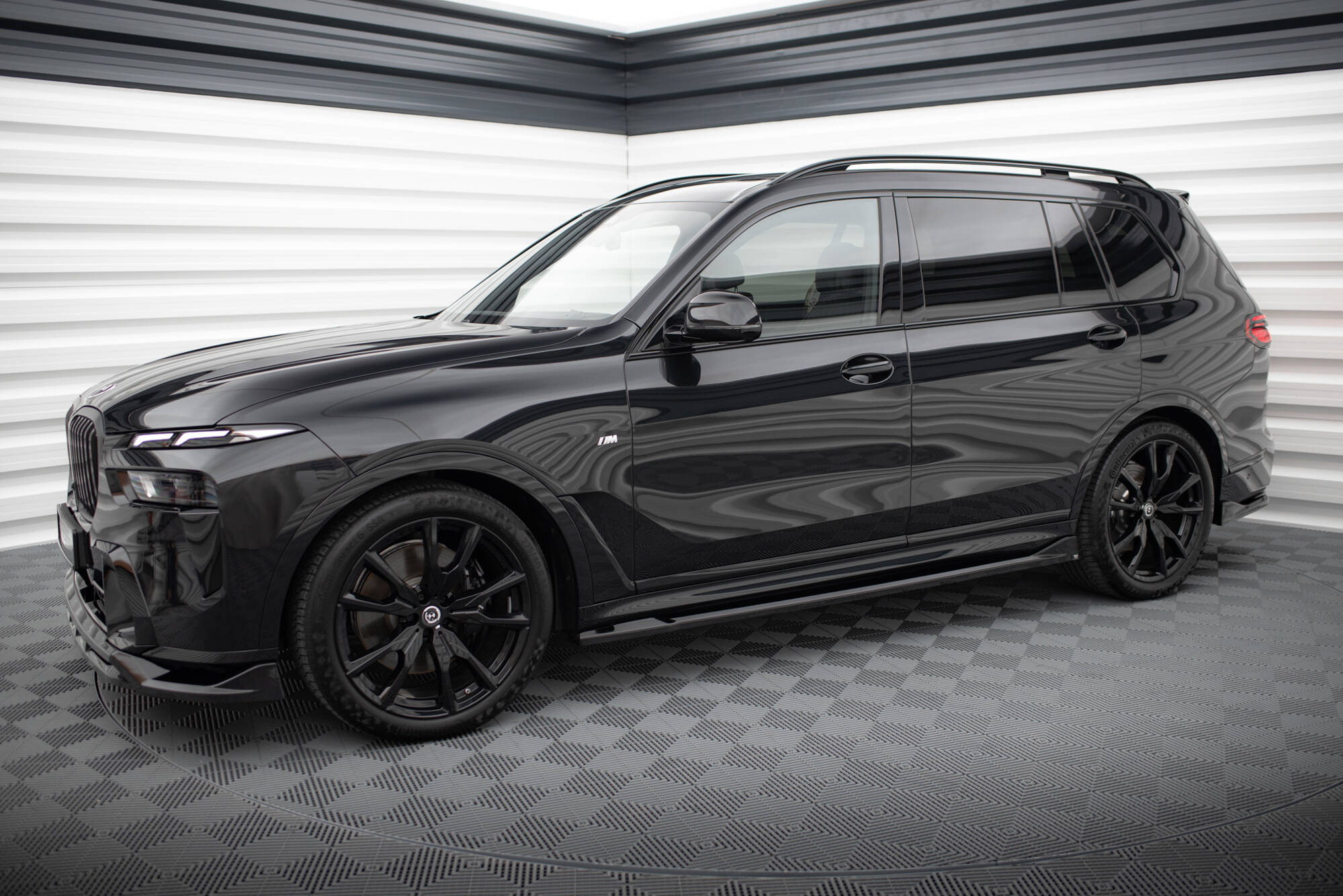 Maxton Design - Seitenschweller Ansatz für BMW X7 M - Paket G07 Facelift - Aerowerk.