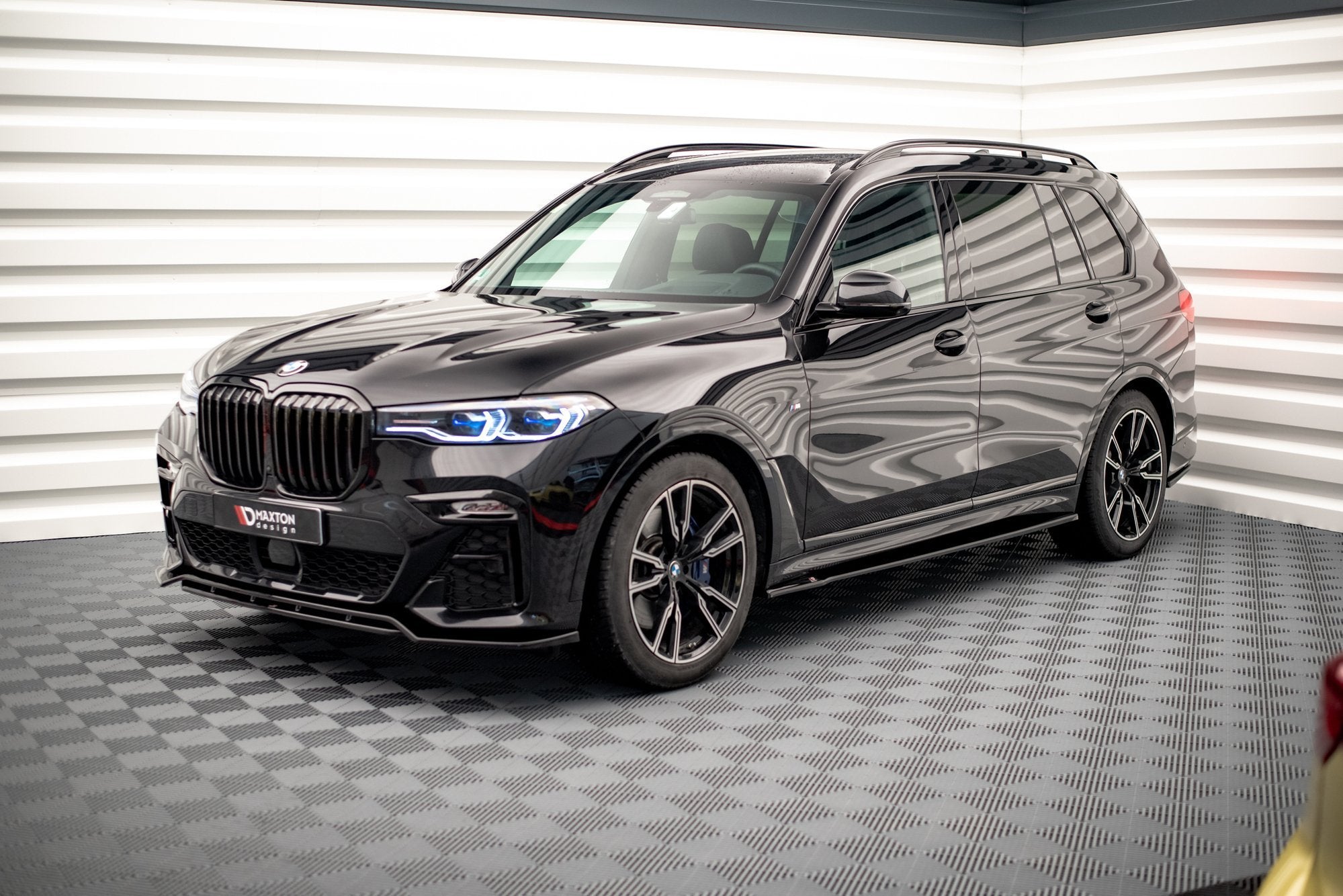 Maxton Design - Seitenschweller Ansatz für BMW X7 M - Paket G07 - Aerowerk.