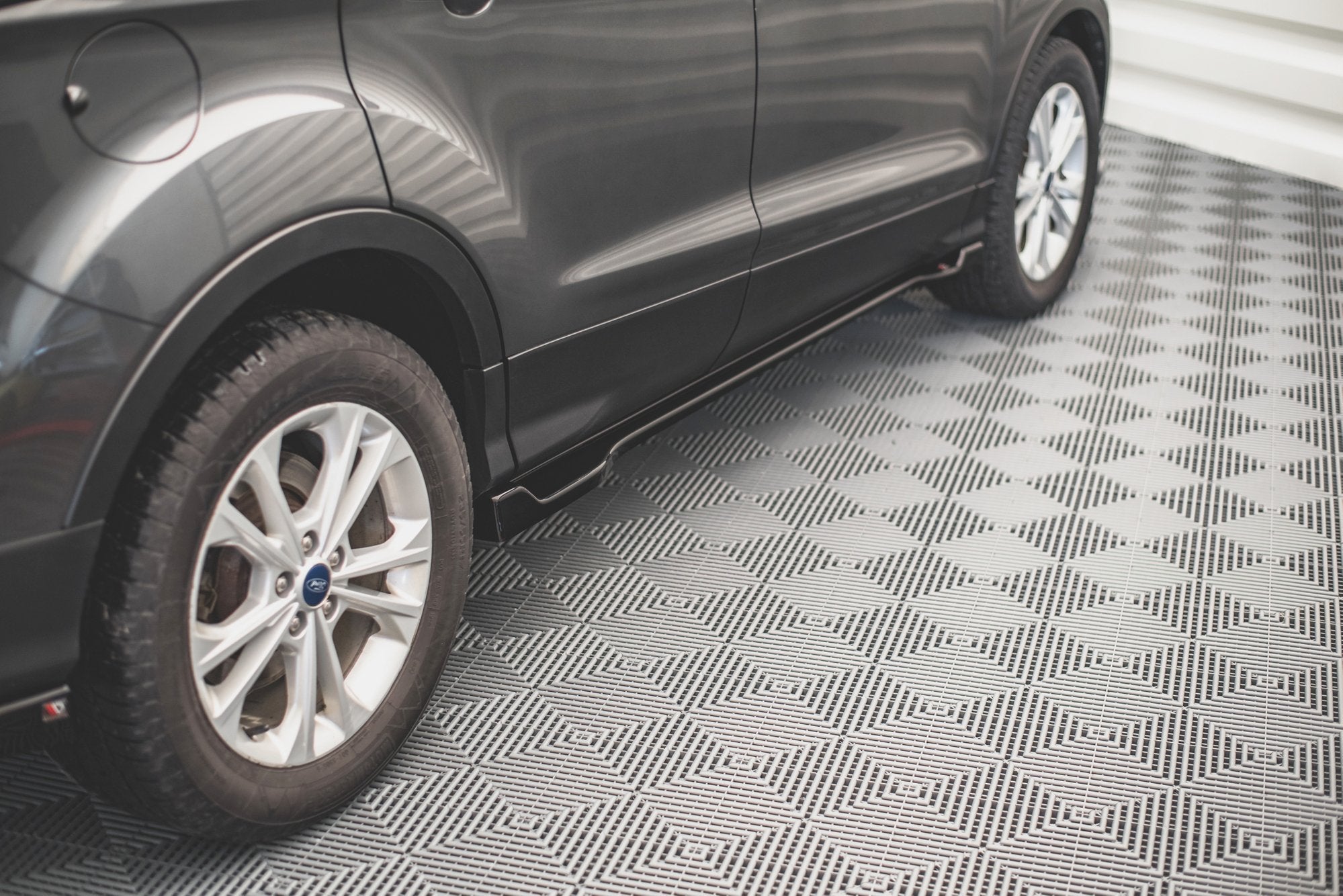 Maxton Design - Seitenschweller Ansatz für Ford Escape Mk3 - Aerowerk.