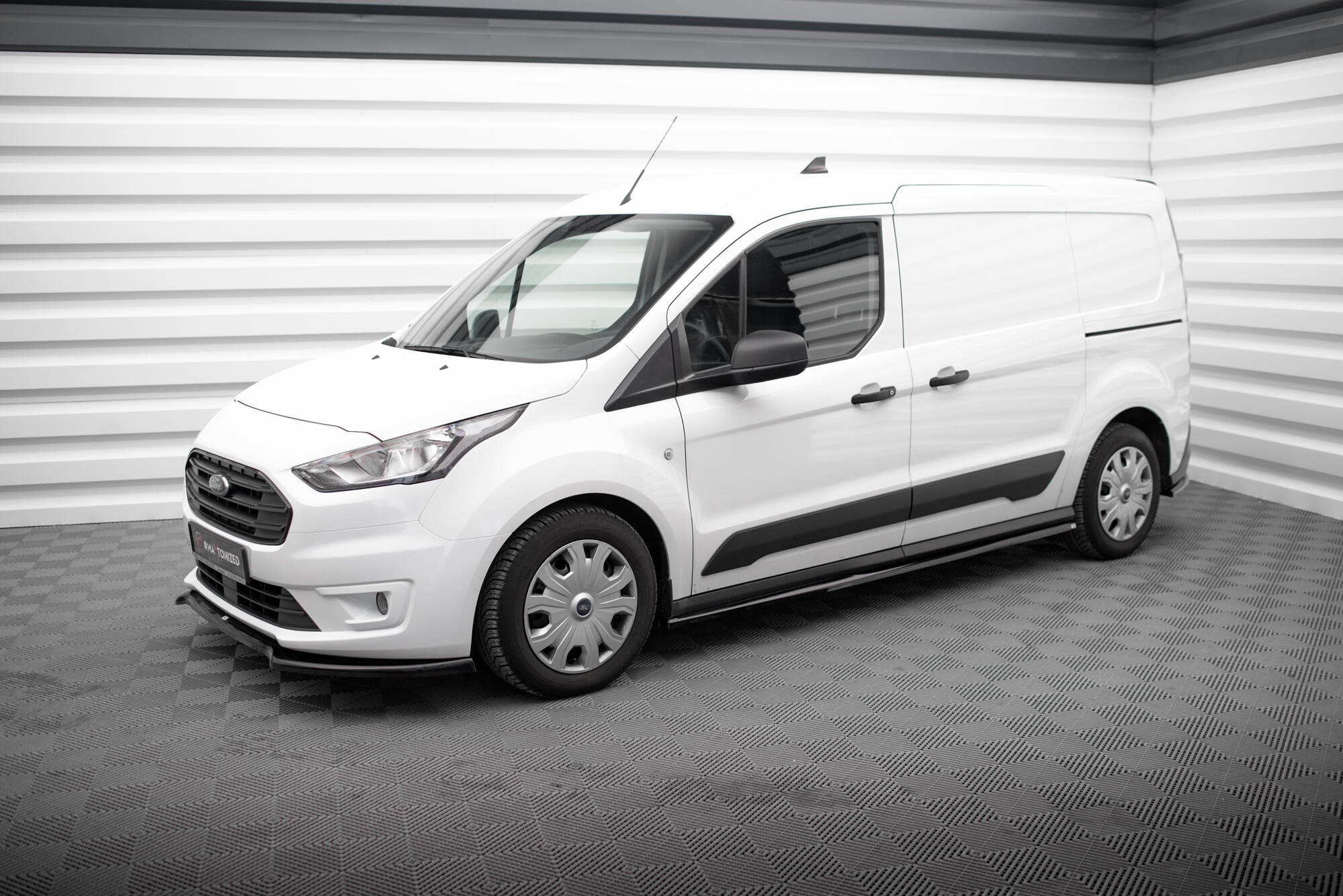 Maxton Design - Seitenschweller Ansatz für Ford Transit Connect L2 Mk2 Facelift - Aerowerk.