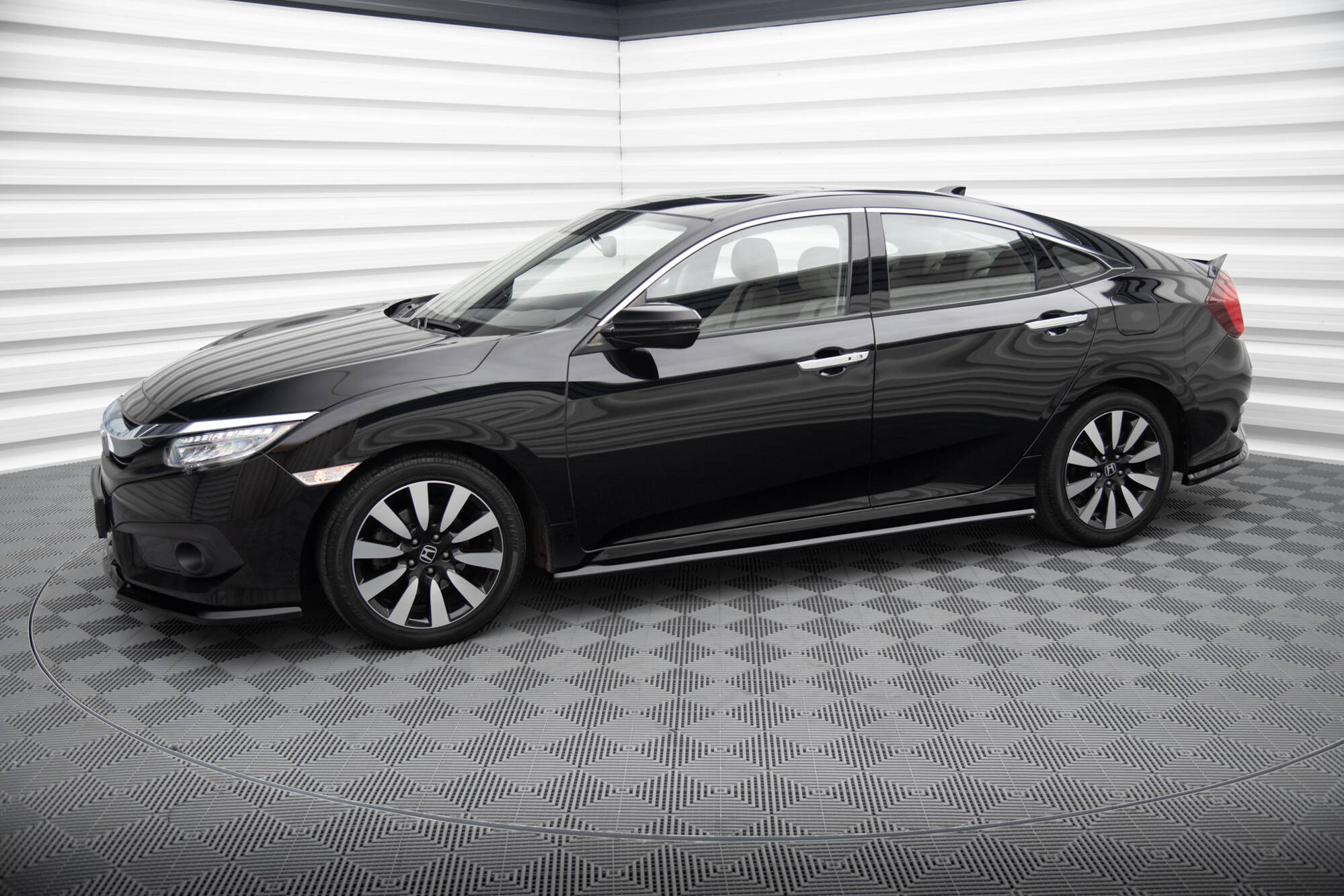 Maxton Design - Seitenschweller Ansatz für Honda Civic Limousine Mk10 / Mk10 Facelift - Aerowerk.