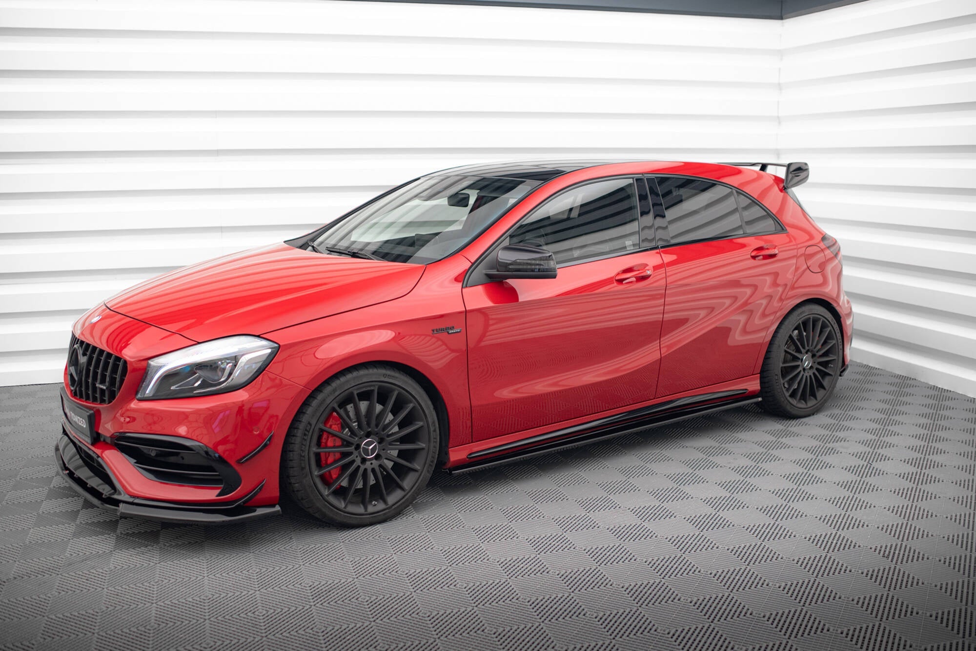 Maxton Design - Seitenschweller Ansatz für Mercedes A W176/ CLA 117 AMG/ CLA 117 AMG LINE Facelift - Aerowerk.