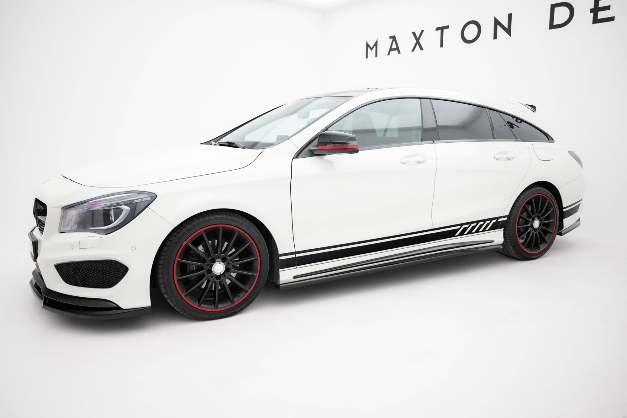 Maxton Design - Seitenschweller Ansatz für Mercedes - Benz CLA AMG - Line C117 - Aerowerk.