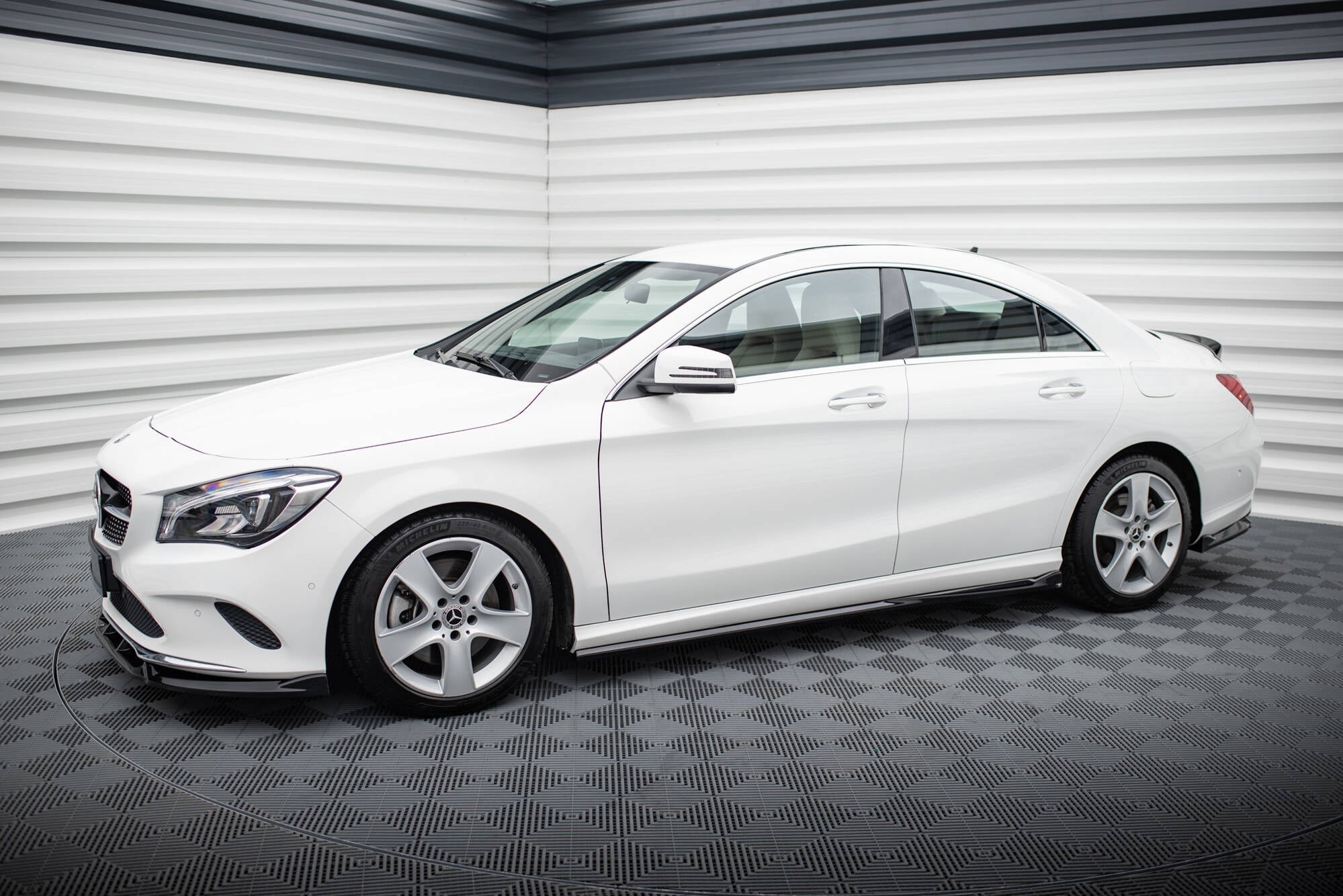Maxton Design - Seitenschweller Ansatz für Mercedes - Benz CLA C117 Facelift - Aerowerk.