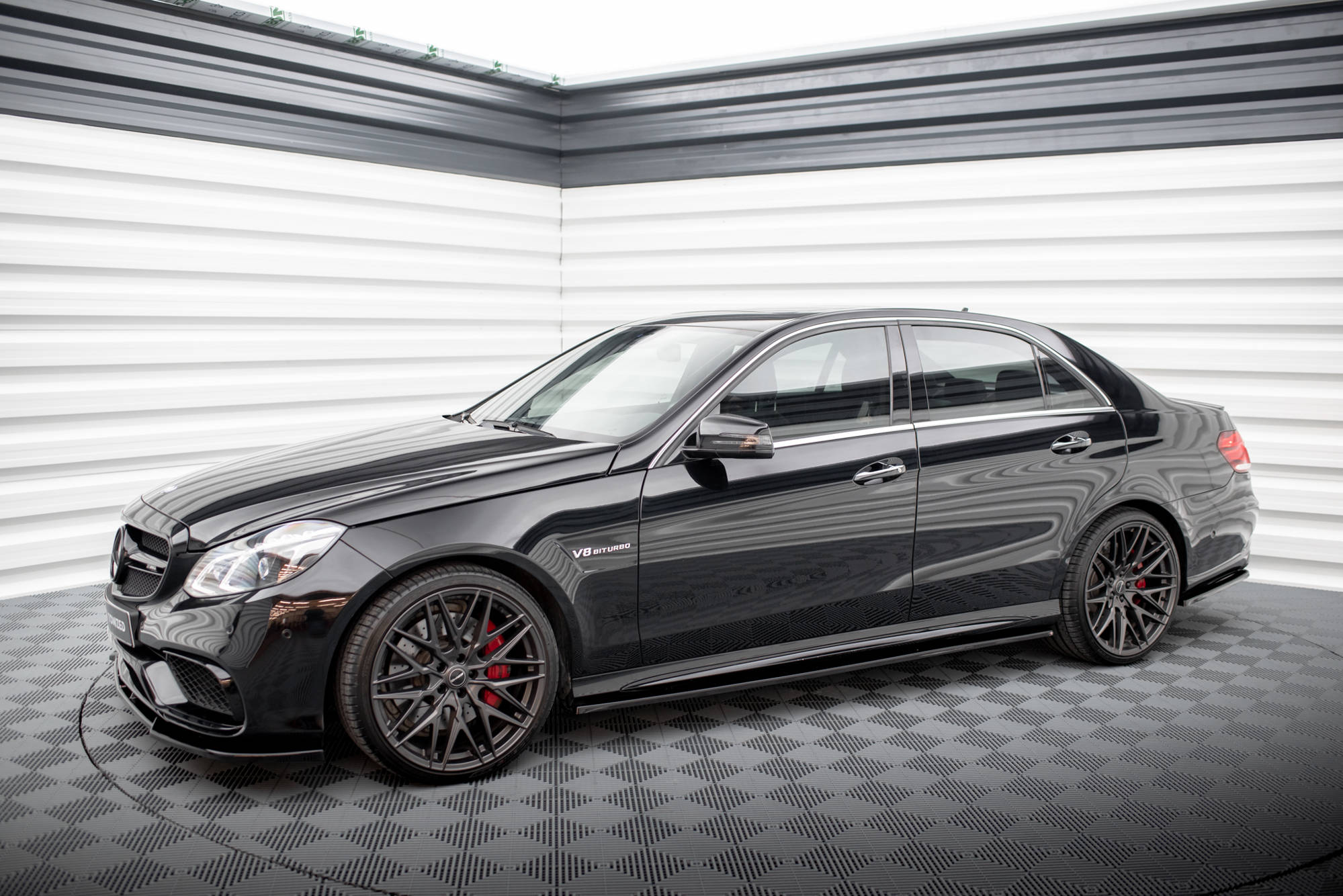 Maxton Design - Seitenschweller Ansatz für Mercedes - Benz E63 AMG / AMG - Line Limousine W212 Facelift - Aerowerk.