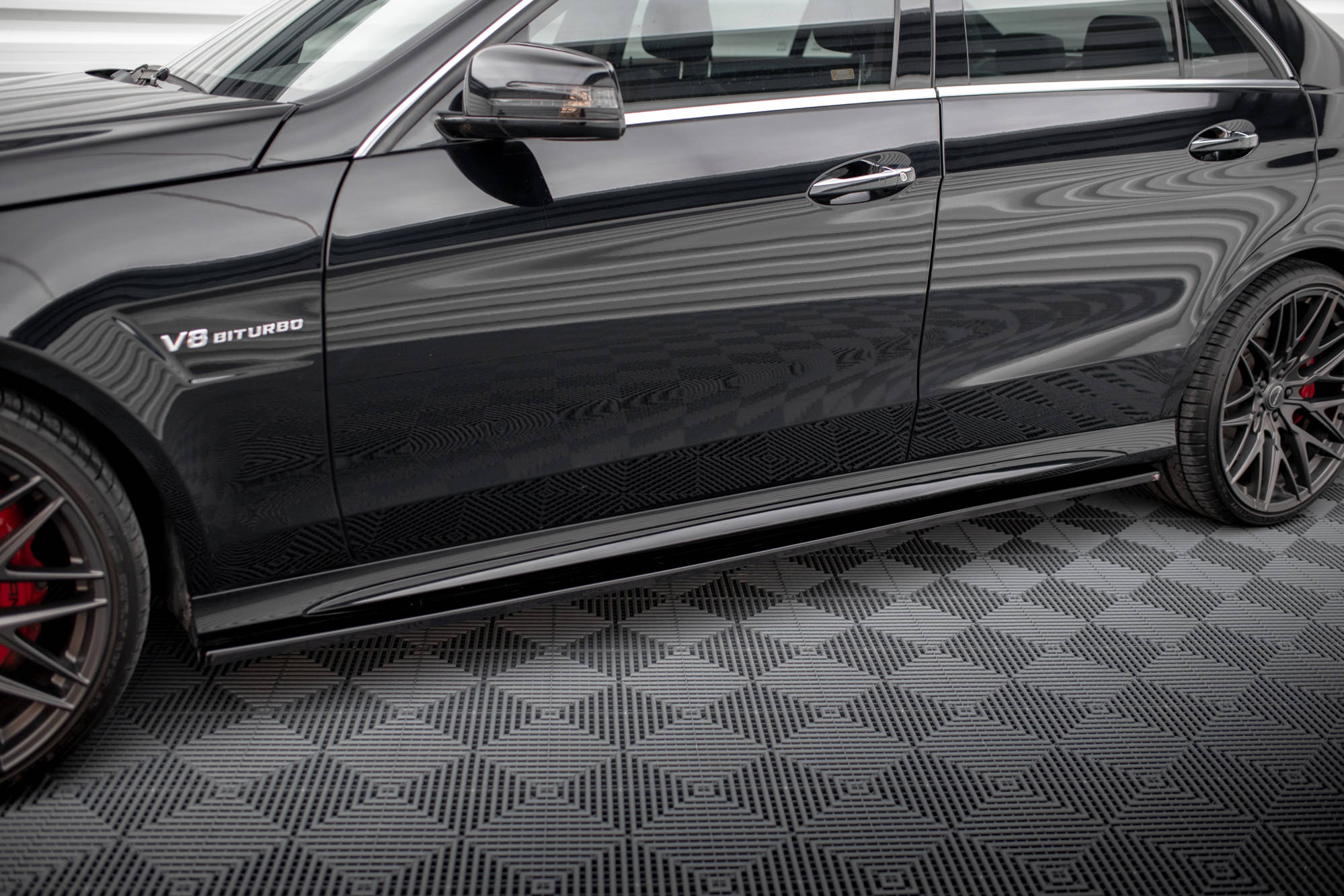 Maxton Design - Seitenschweller Ansatz für Mercedes - Benz E63 AMG / AMG - Line Limousine W212 Facelift - Aerowerk.