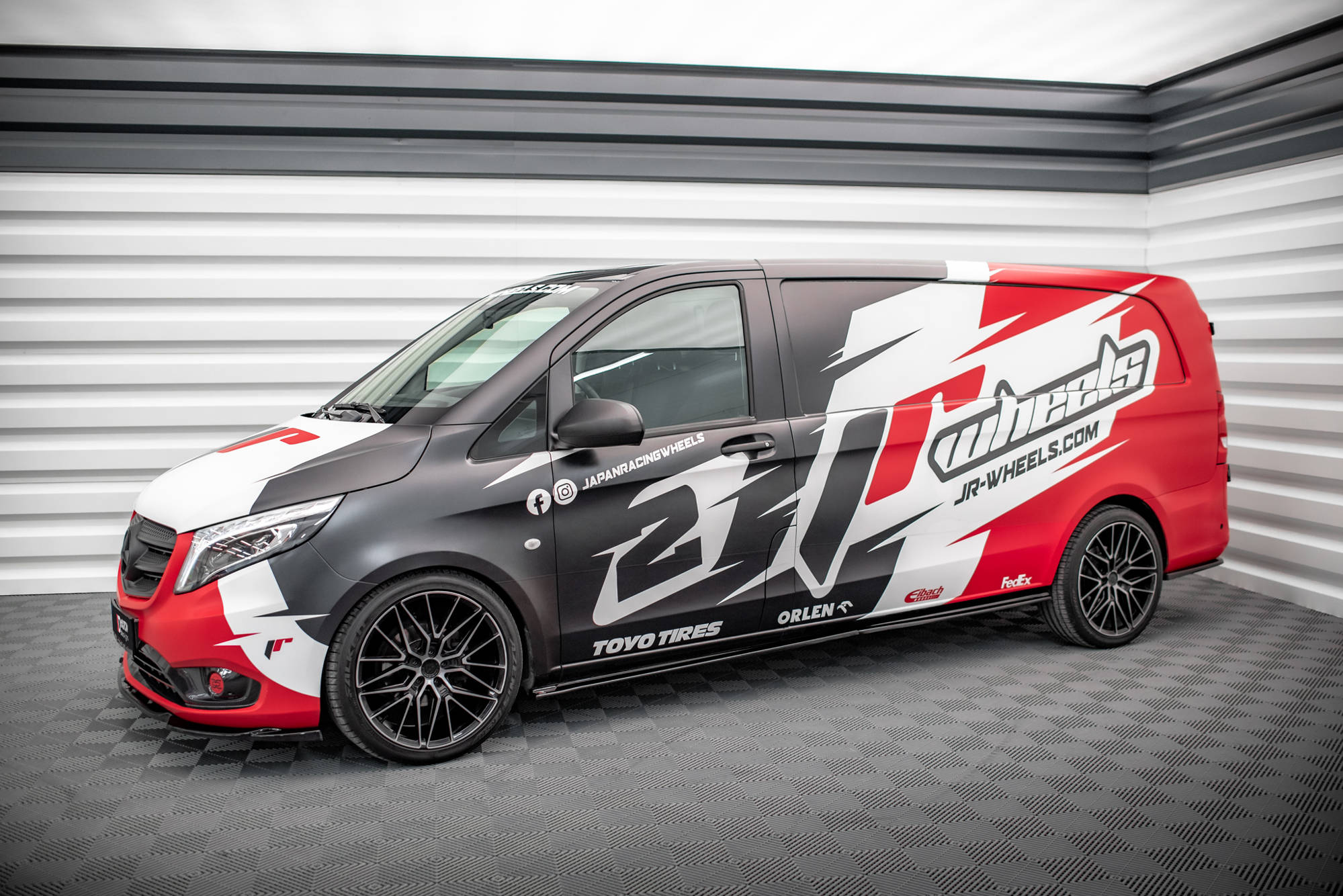 Maxton Design - Seitenschweller Ansatz für Mercedes - Benz Vito Extra Long W447 Facelift / V Extra Long W447 Facelift - Aerowerk.