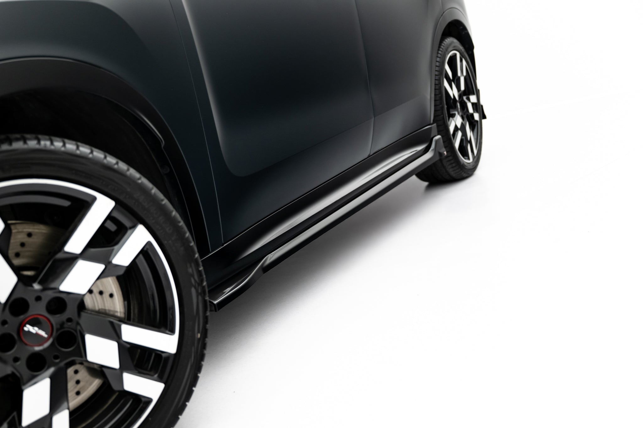 Maxton Design - Seitenschweller Ansatz für Mini Countryman JCW U25 - Aerowerk.