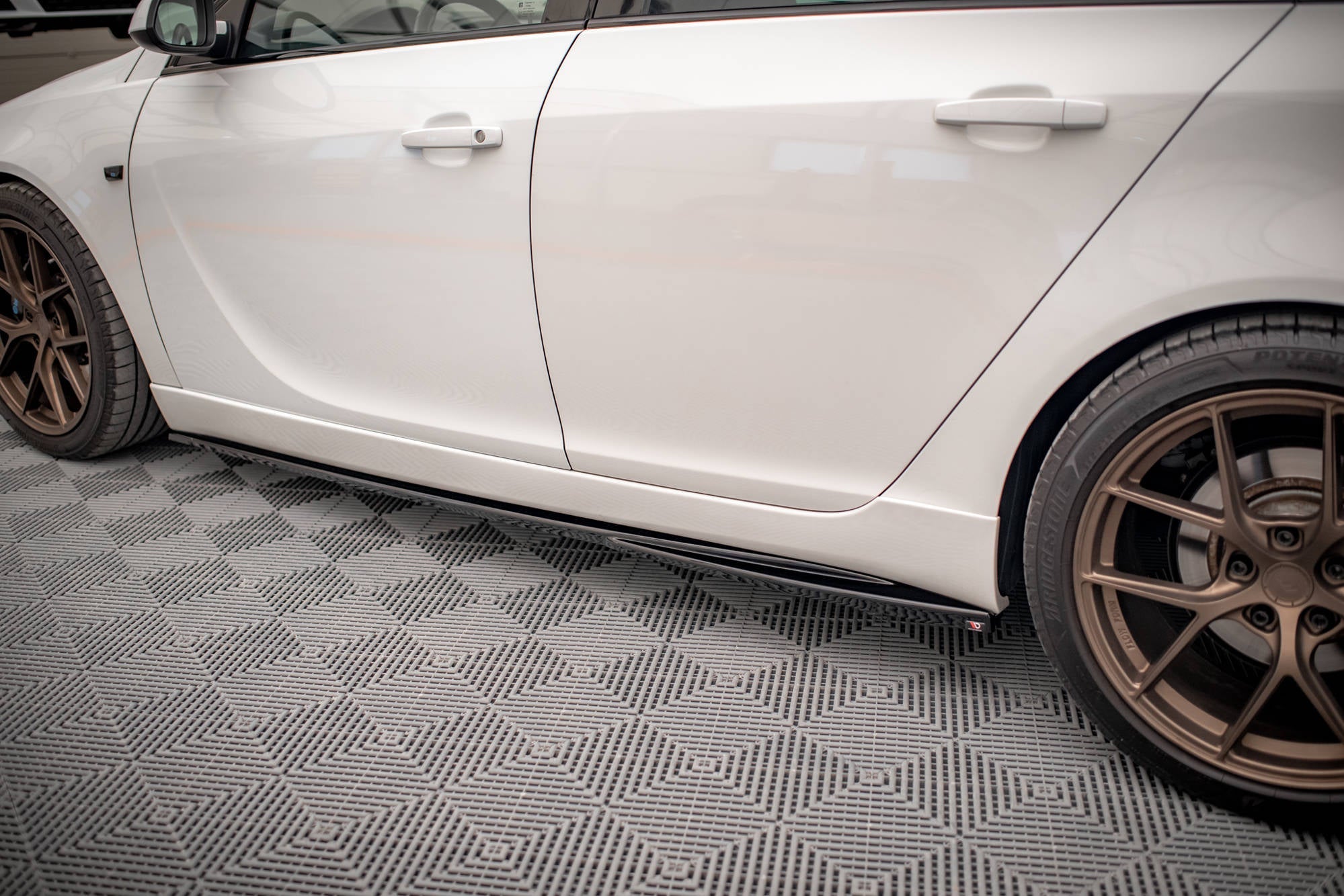 Maxton Design - Seitenschweller Ansatz für Opel Insignia Mk. 1 OPC - Aerowerk.