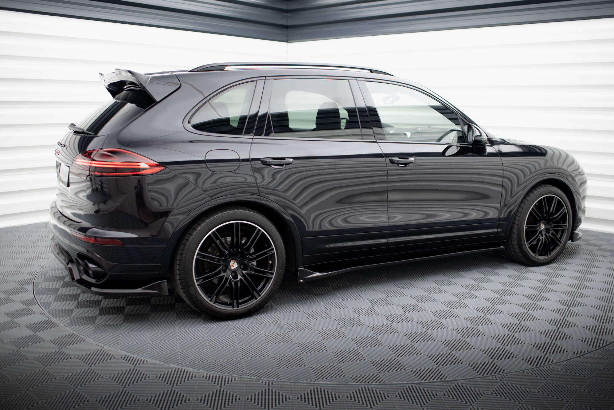 Maxton Design - Seitenschweller Ansatz für Porsche Cayenne Mk2 Facelift - Aerowerk.