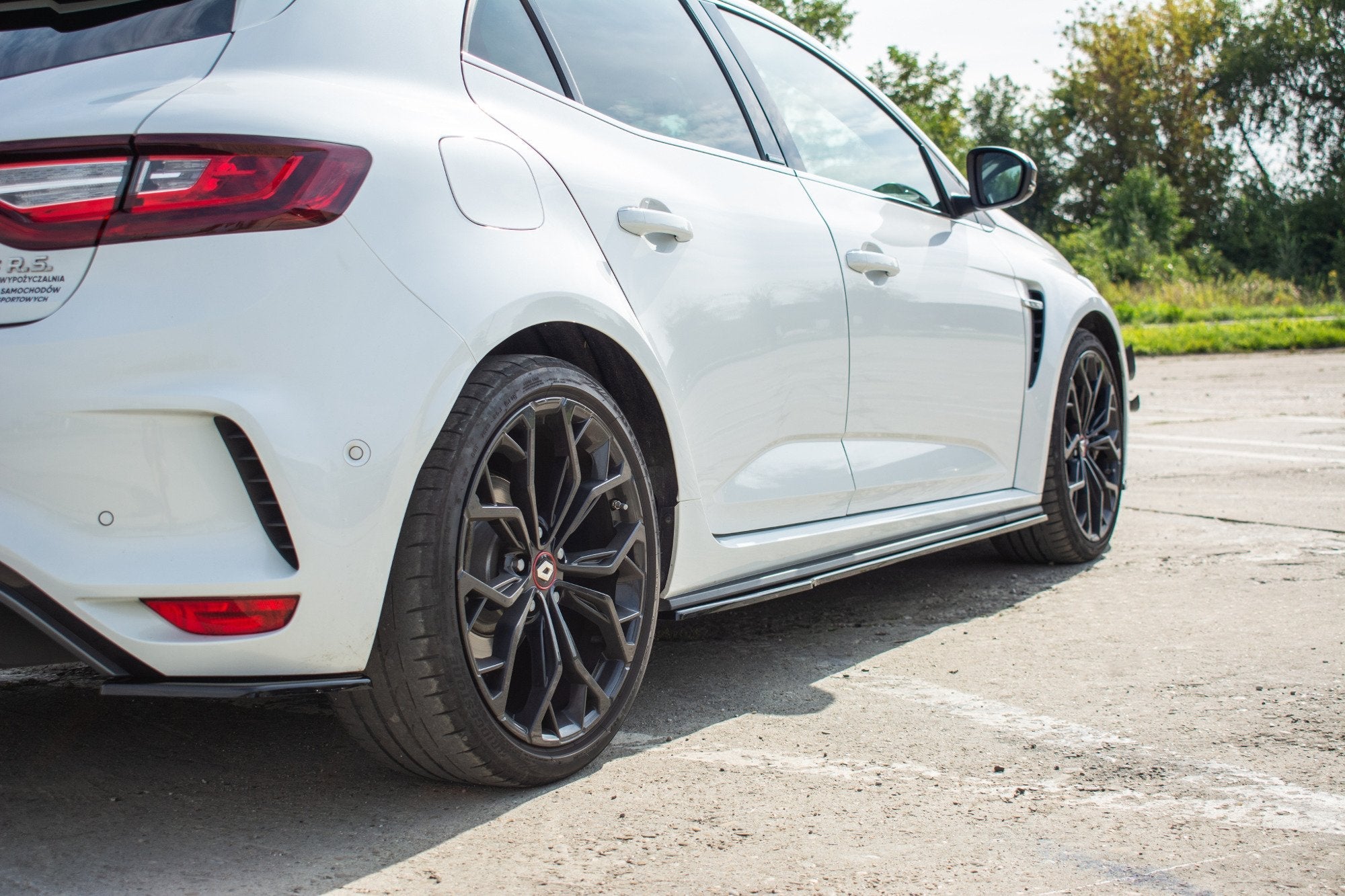 Maxton Design - Seitenschweller Ansatz für Renault Megane IV RS Carbon Look - Aerowerk.