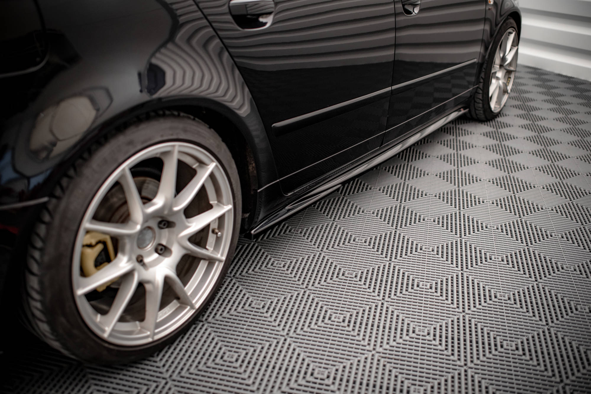 Maxton Design - Seitenschweller Ansatz für Seat Exeo Carbon Look - Aerowerk.