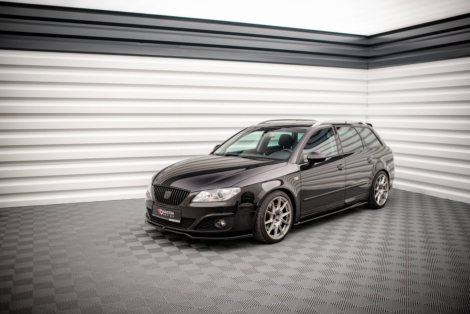 Maxton Design - Seitenschweller Ansatz für Seat Exeo Carbon Look - Aerowerk.