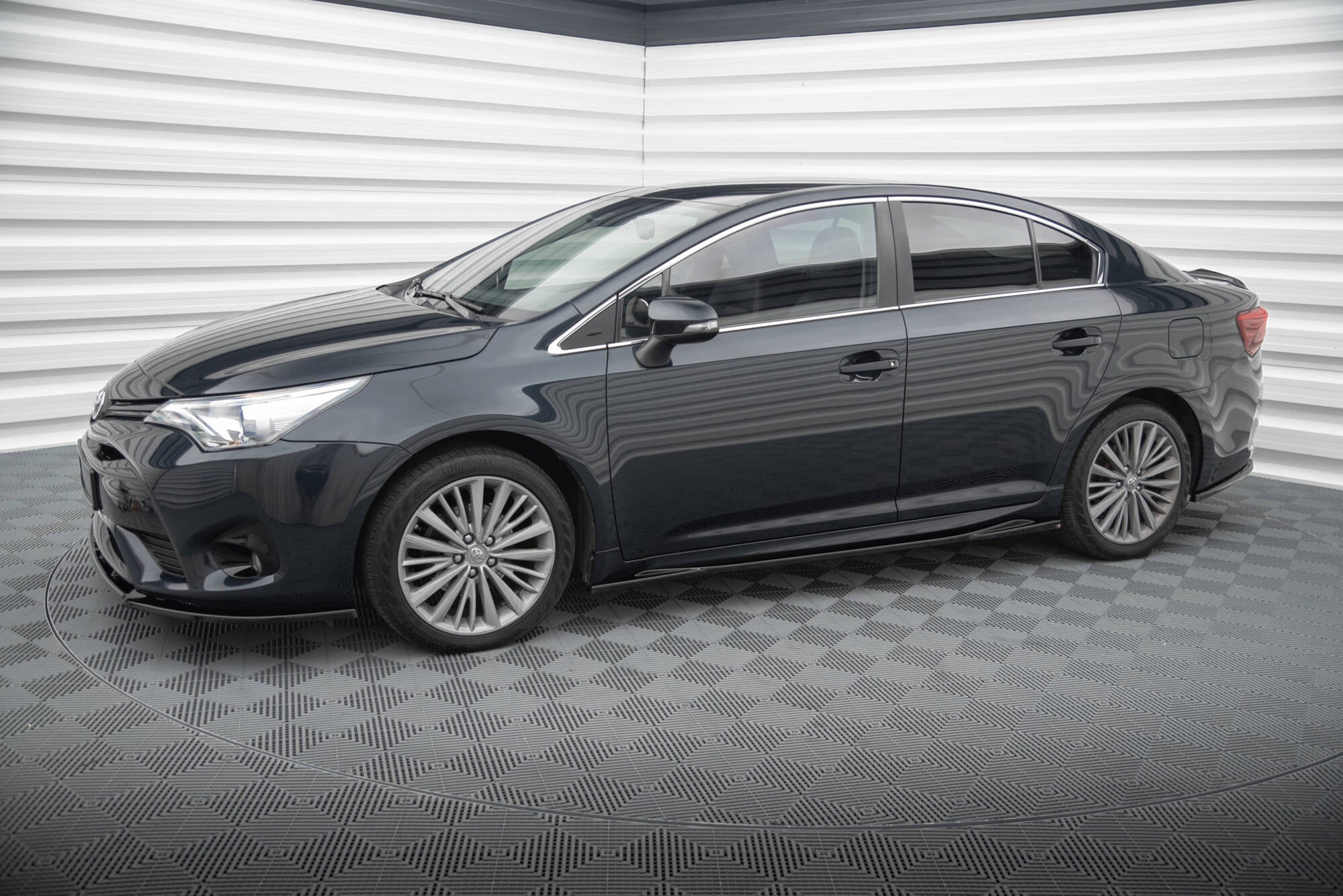 Maxton Design - Seitenschweller Ansatz für Toyota Avensis Mk3 Facelift - Aerowerk.