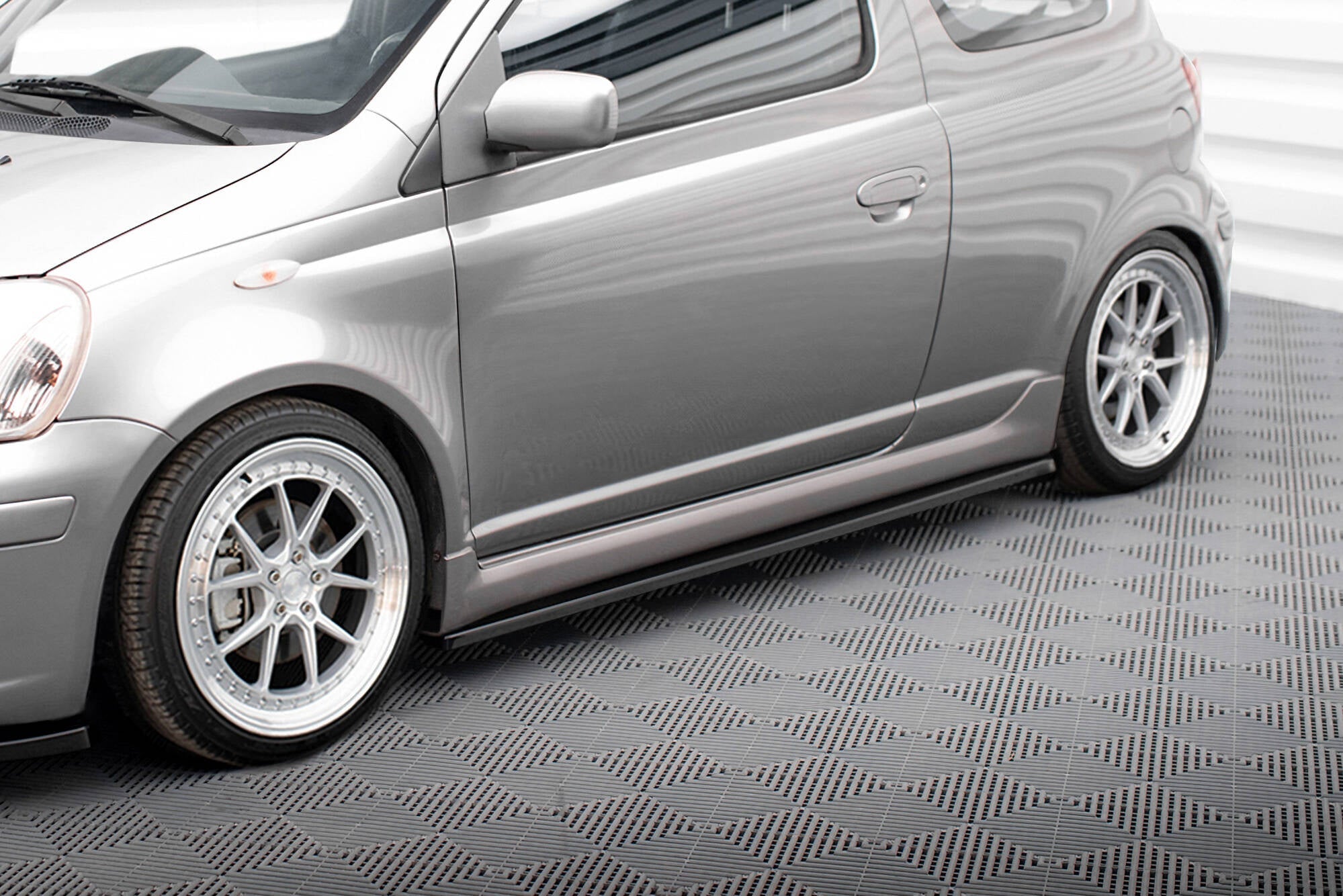 Maxton Design - Seitenschweller Ansatz für Toyota Yaris T - Sport Mk1 Facelift - Aerowerk.