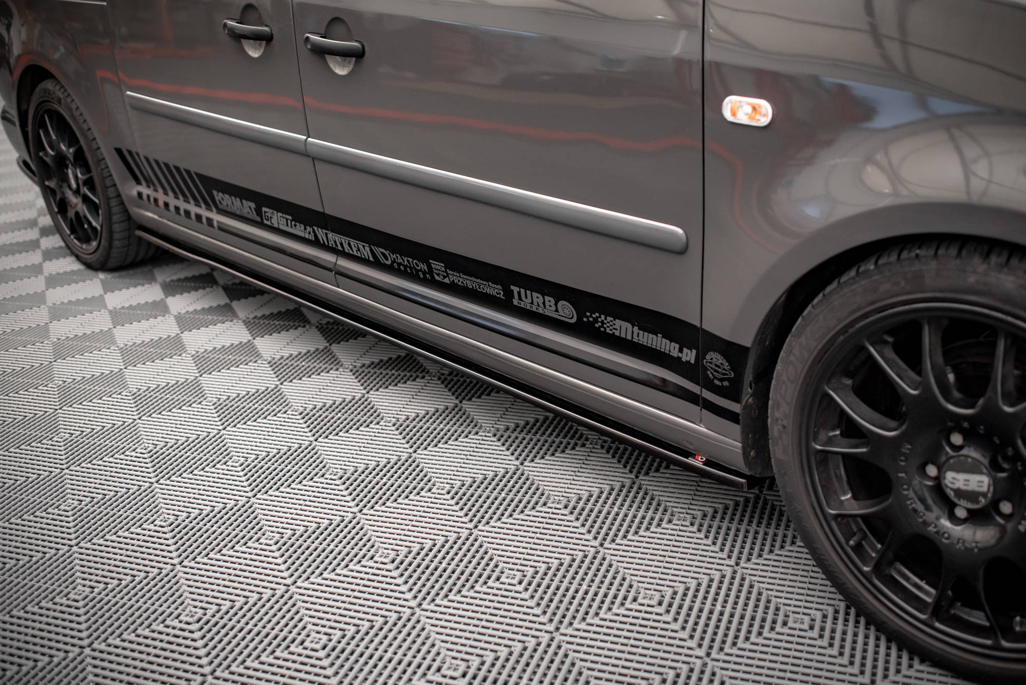 Maxton Design - Seitenschweller Ansatz für VW Caddy Long Mk3 Facelift - Aerowerk.