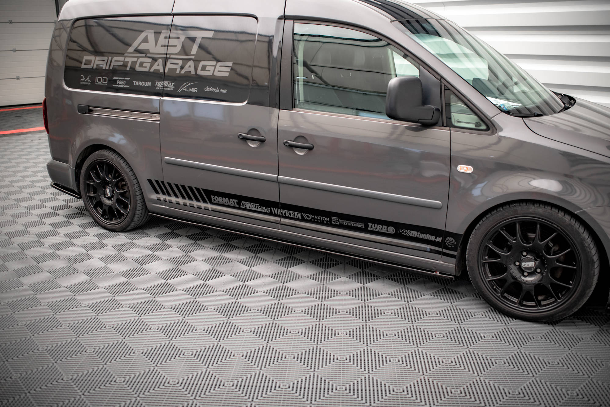 Maxton Design - Seitenschweller Ansatz für VW Caddy Long Mk3 Facelift - Aerowerk.