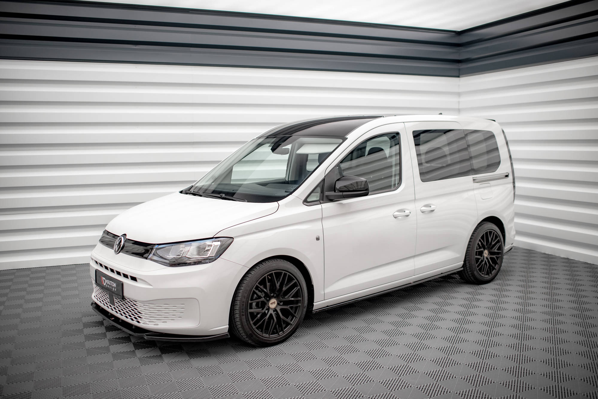 Maxton Design - Seitenschweller Ansatz für VW Caddy Mk5 / Ford Transit Connect Mk3 - Aerowerk.