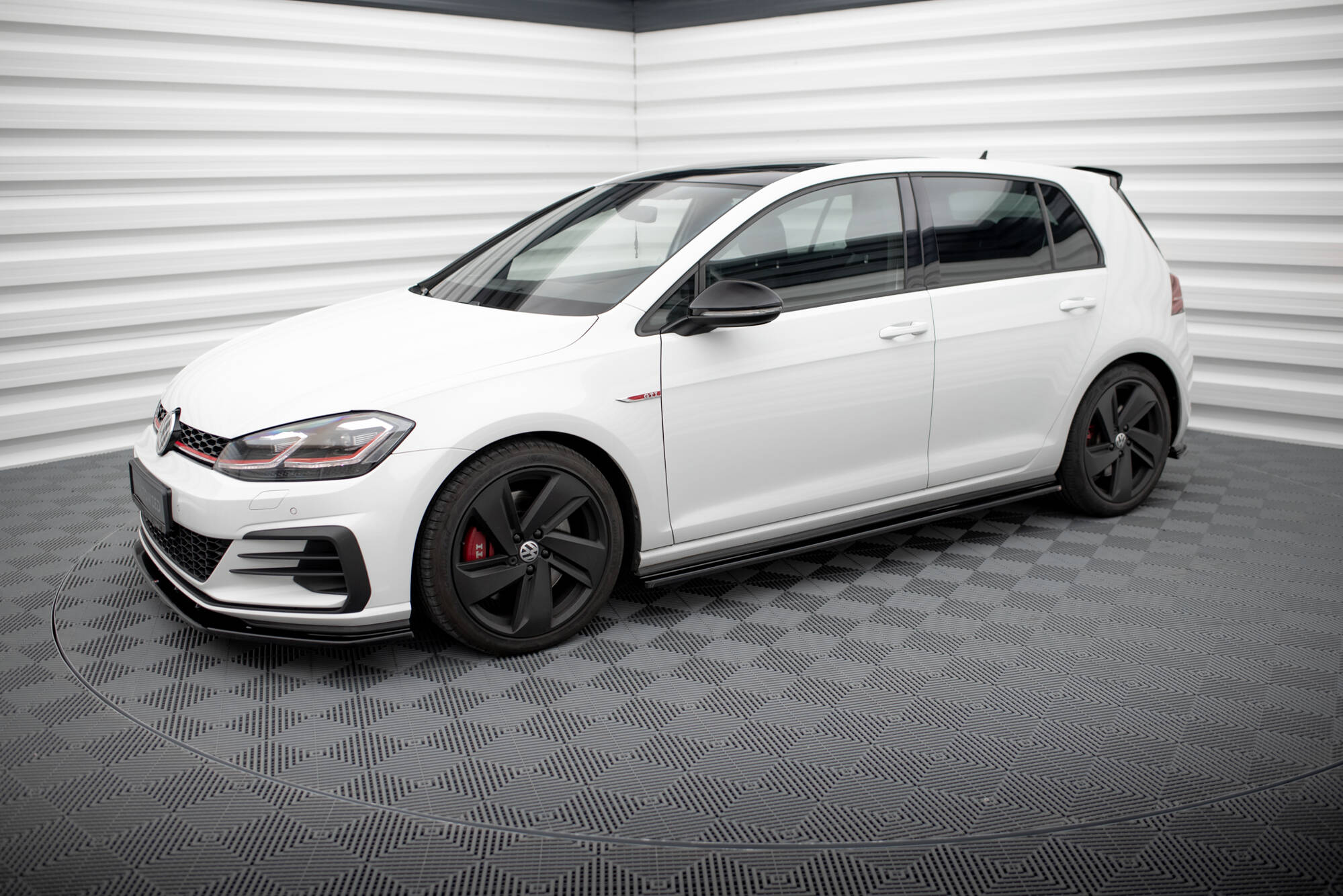 Maxton Design - Seitenschweller Ansatz für VW GOLF 7 GTI PREFACE/FACELIFT (breit) - Aerowerk.