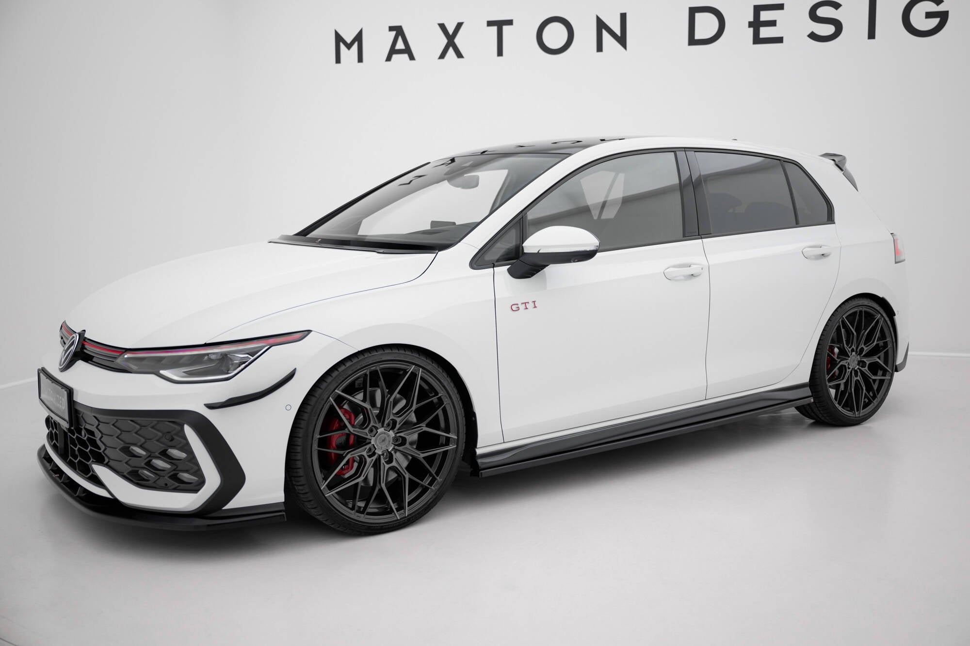 Maxton Design - Seitenschweller Ansatz für VW Golf GTI / GTE / GTI Clubsport / GTD / R - Line Mk8 - Aerowerk.
