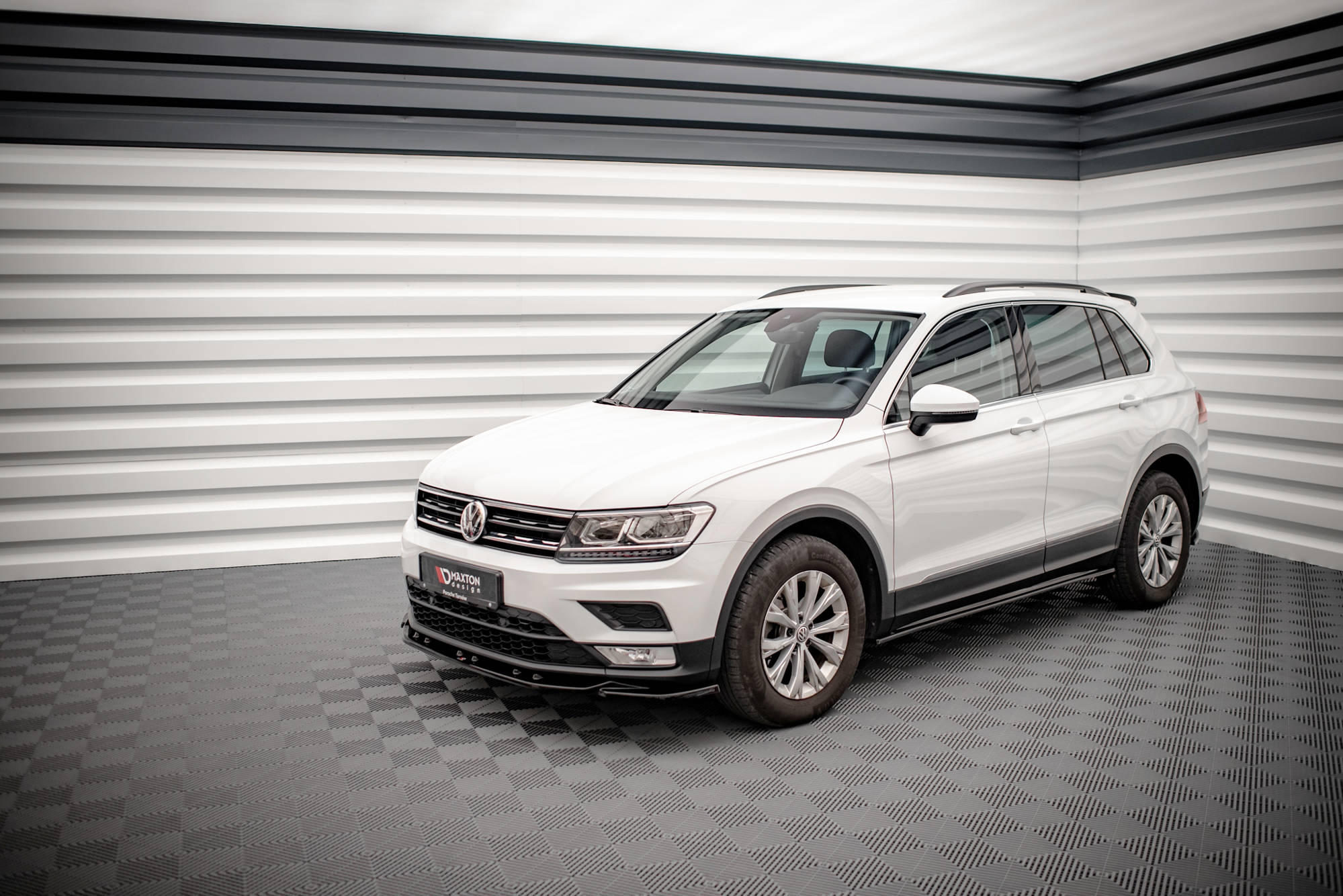 Maxton Design - Seitenschweller Ansatz für VW Tiguan Mk2 - Aerowerk.