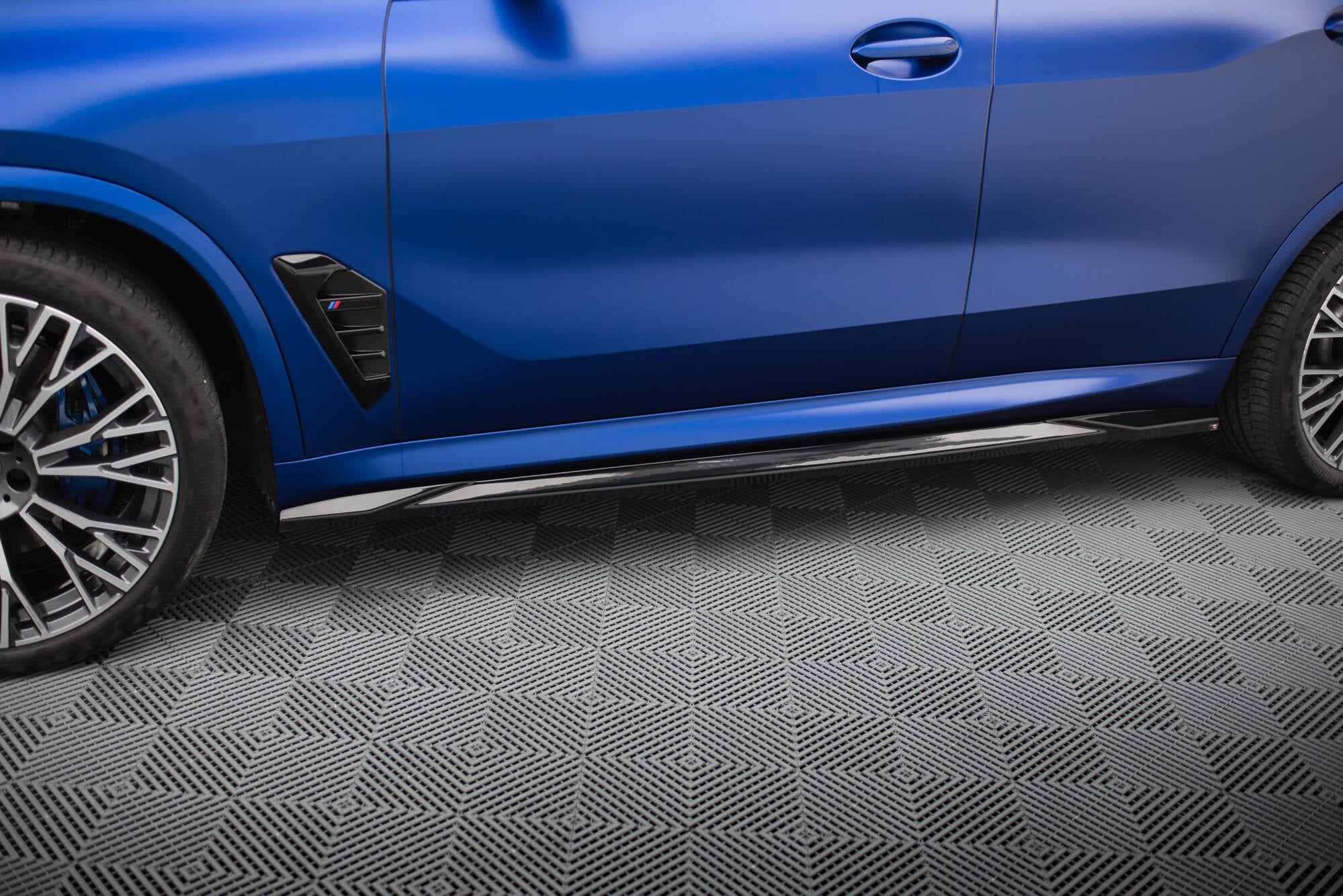 Maxton Design - Seitenschweller Ansatz V.1 für BMW X5 M - Paket G05 Facelift - Aerowerk.